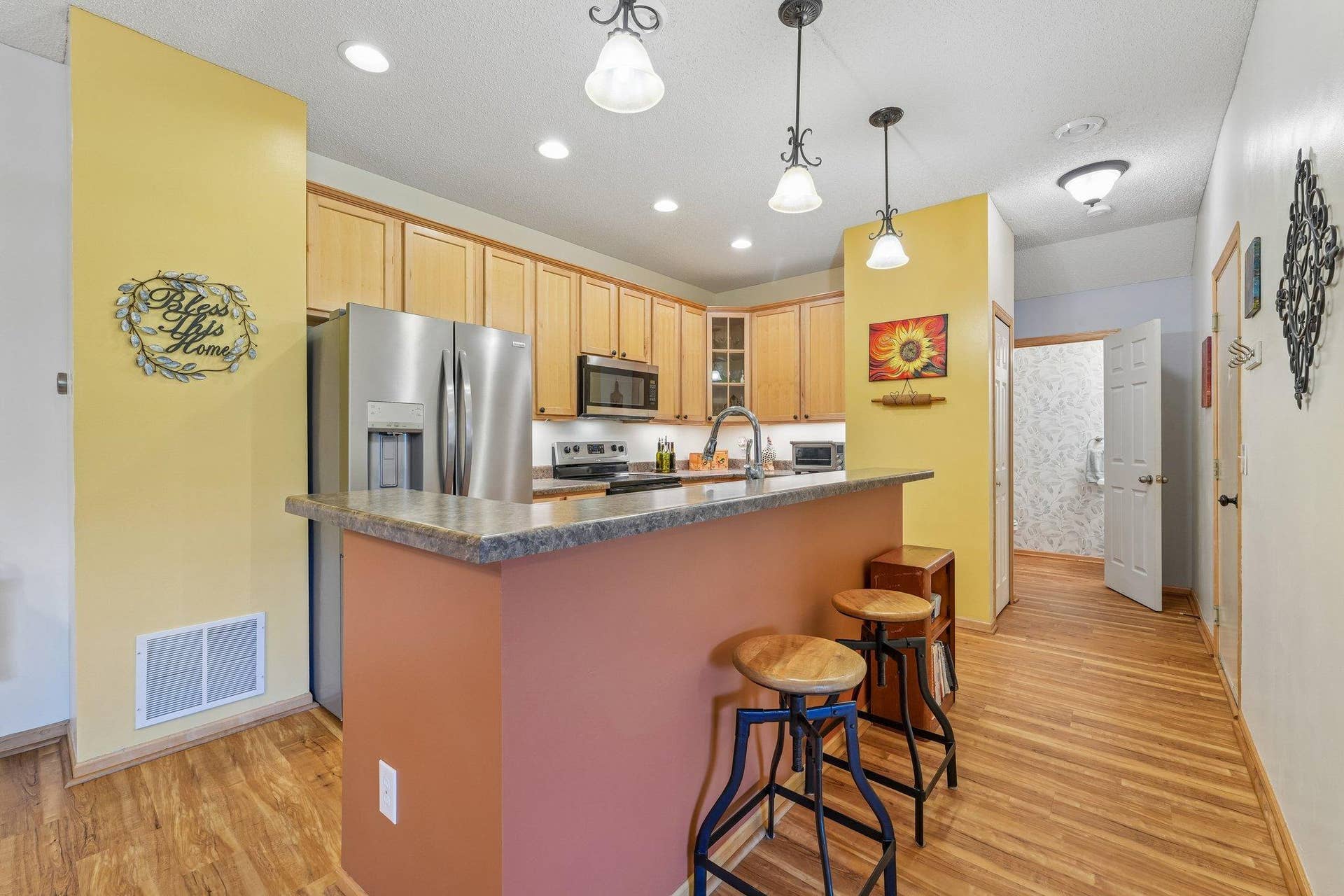15588 Emerald Drive N, #6, Hugo, MN 55038 9-web-or-mls-Emerald Dr N 6-S1408-016r.jpg
