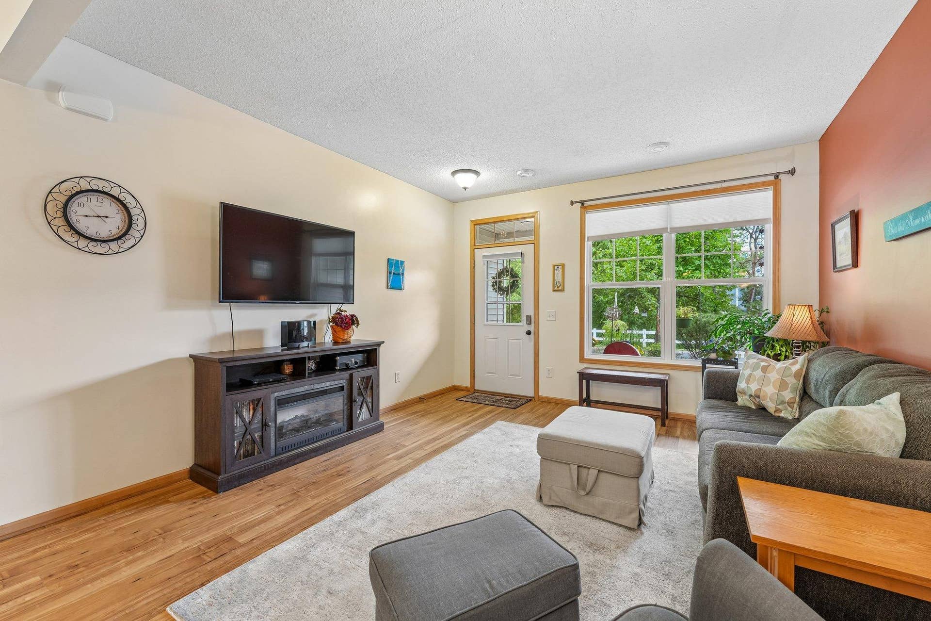15588 Emerald Drive N, #6, Hugo, MN 55038 23-web-or-mls-Emerald Dr N 6-S1408-011.jpg
