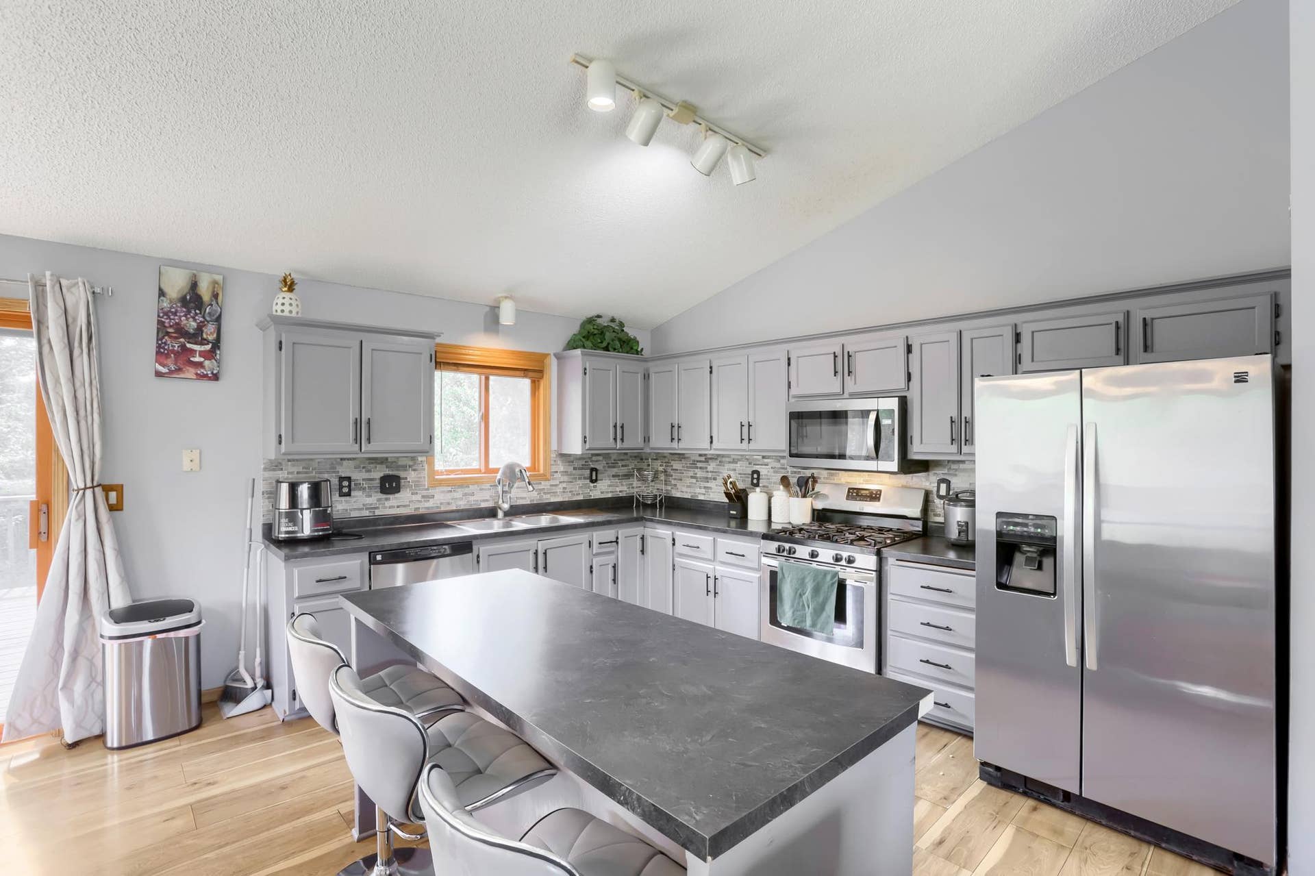 10837 Mississippi Drive N, Brooklyn Park, MN 55443 10837 Mississippi Dr N - Print Quality - 013 - 08 Kitchen.jpg
