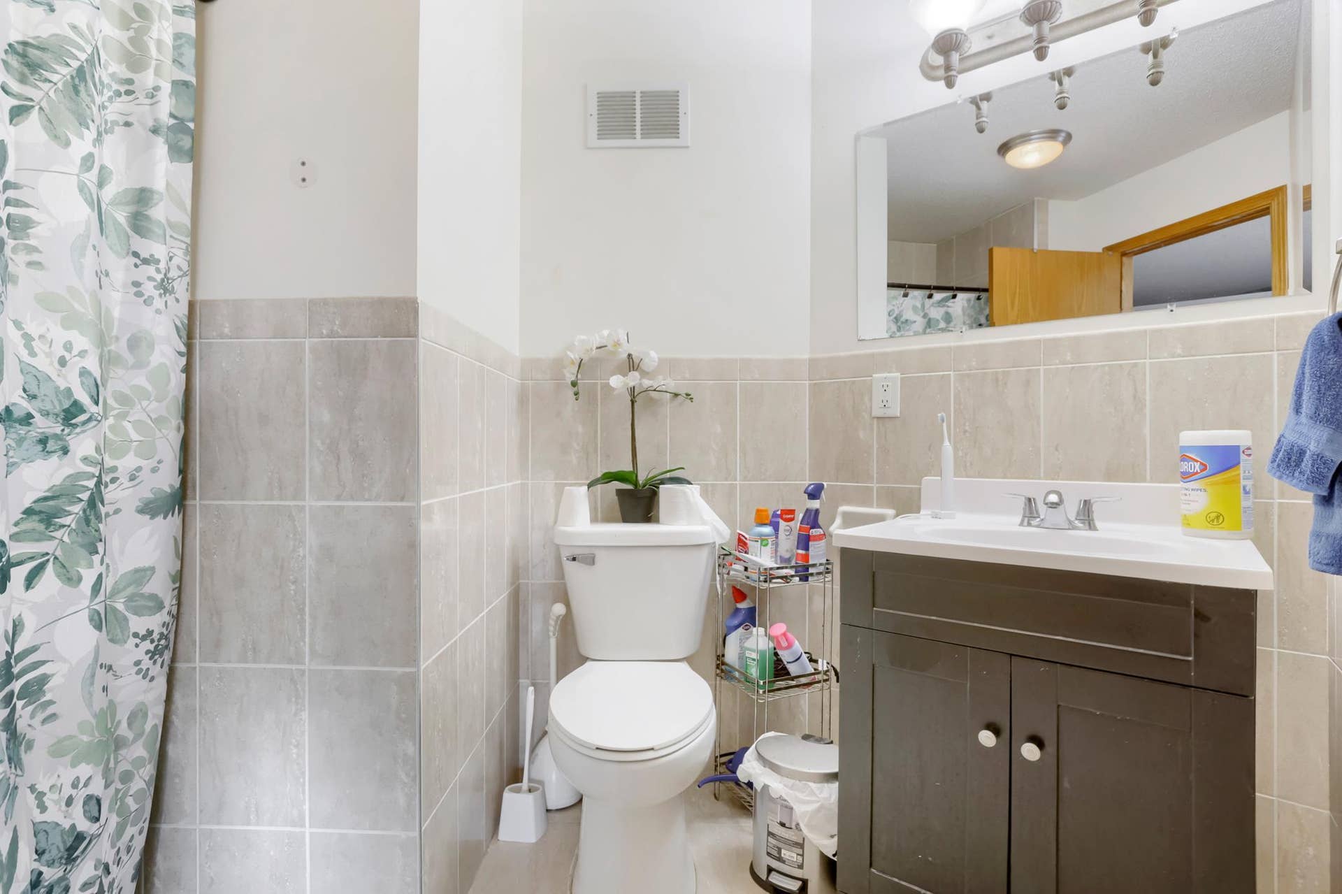10837 Mississippi Drive N, Brooklyn Park, MN 55443 10837 Mississippi Dr N - Print Quality - 029 - 24 Bathroom.jpg
