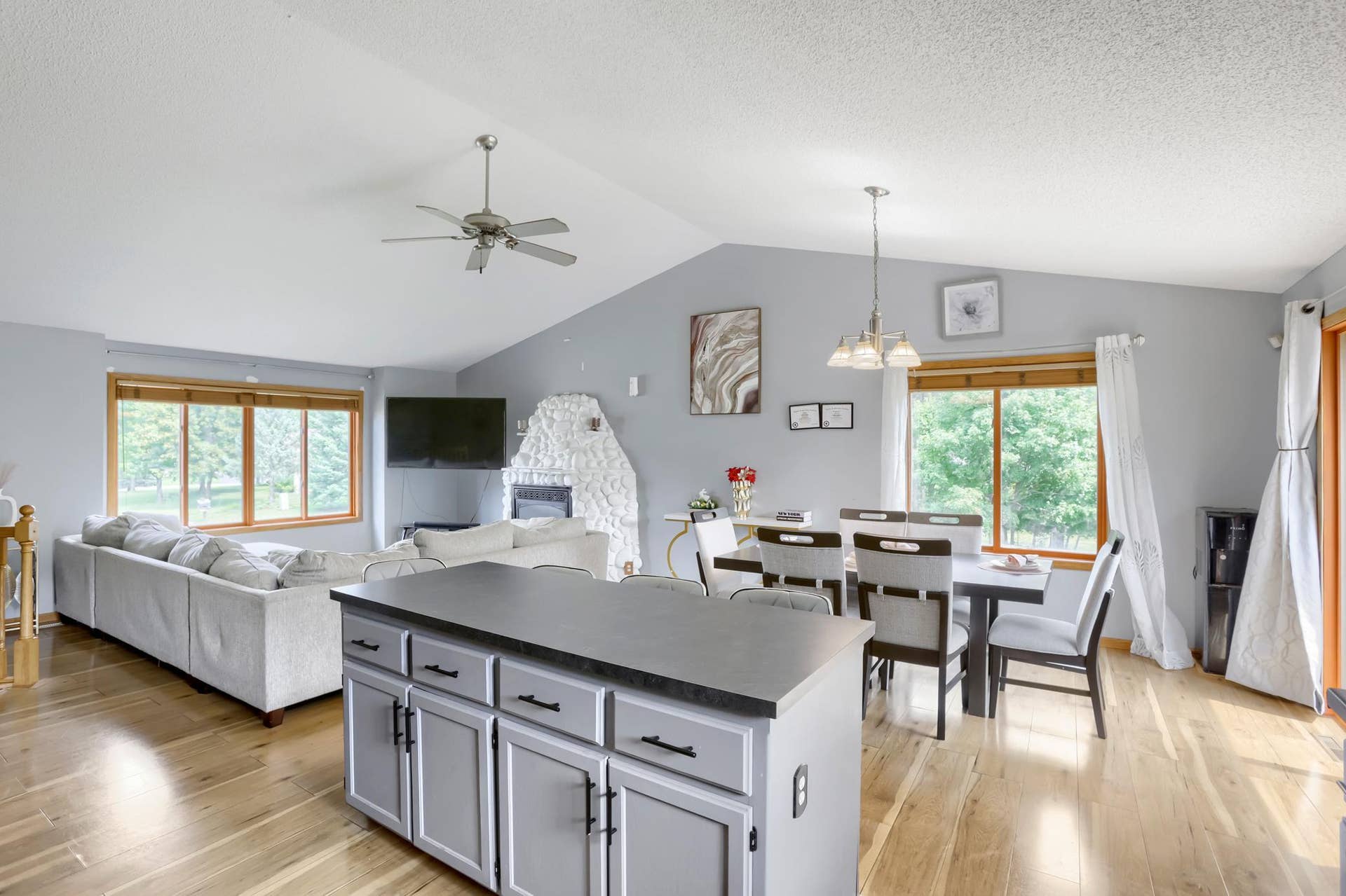 10837 Mississippi Drive N, Brooklyn Park, MN 55443 10837 Mississippi Dr N - Print Quality - 011 - 06 Dining Room.jpg
