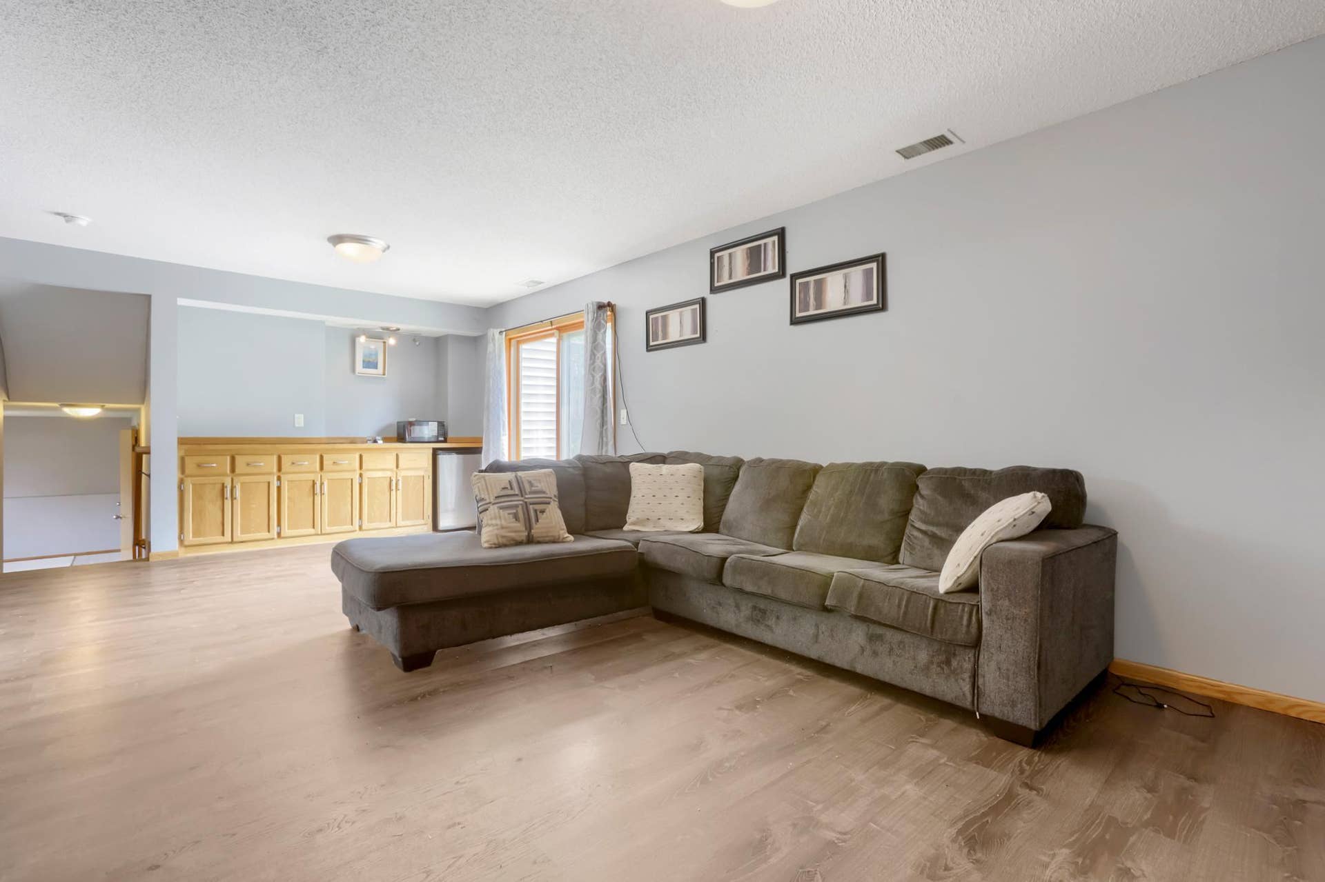 10837 Mississippi Drive N, Brooklyn Park, MN 55443 10837 Mississippi Dr N - Print Quality - 018 - 13 Family Room.jpg