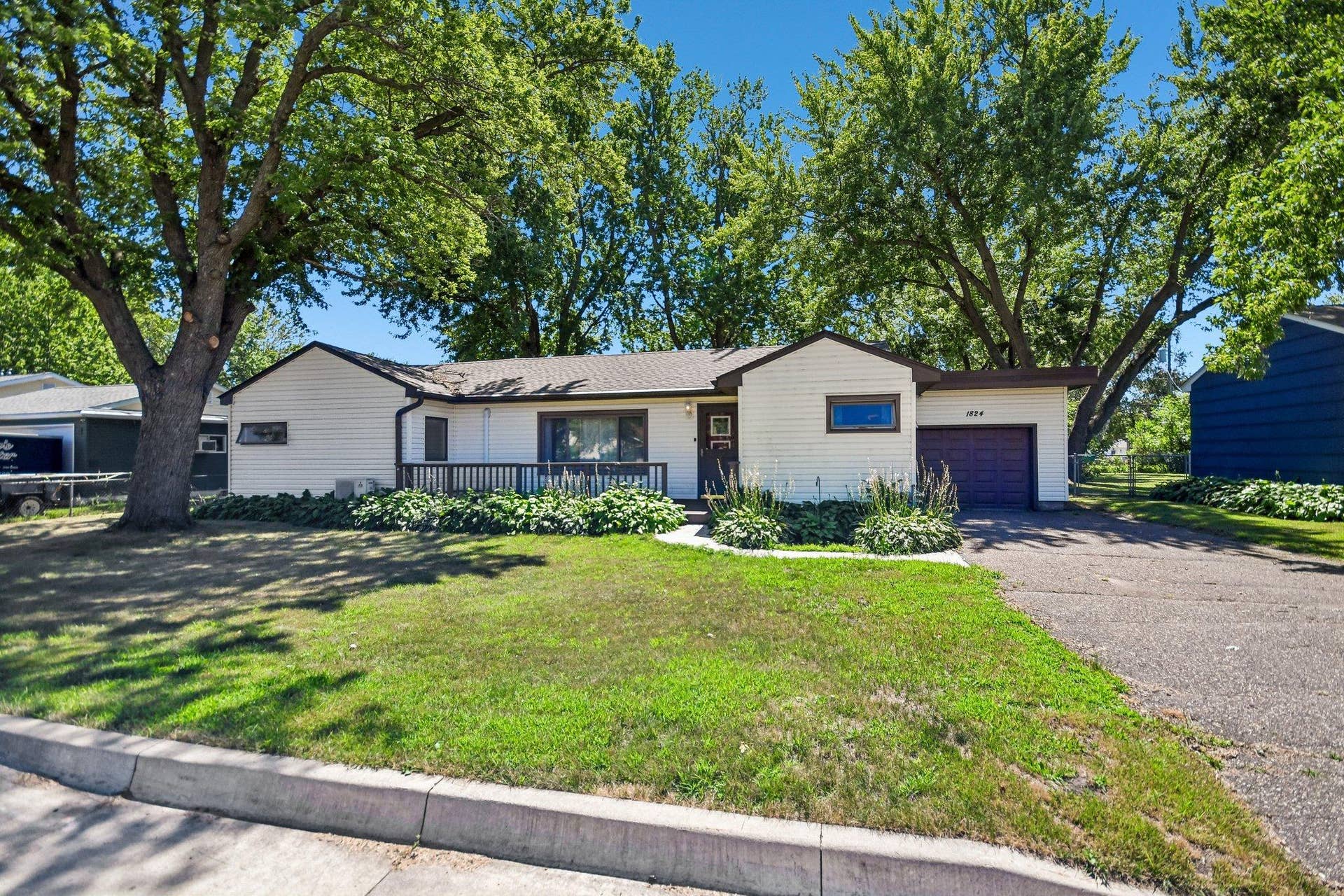 1824 9th Street, White Bear Lake, MN 55110 1-web-or-mls-9th St-S0608-001.jpg