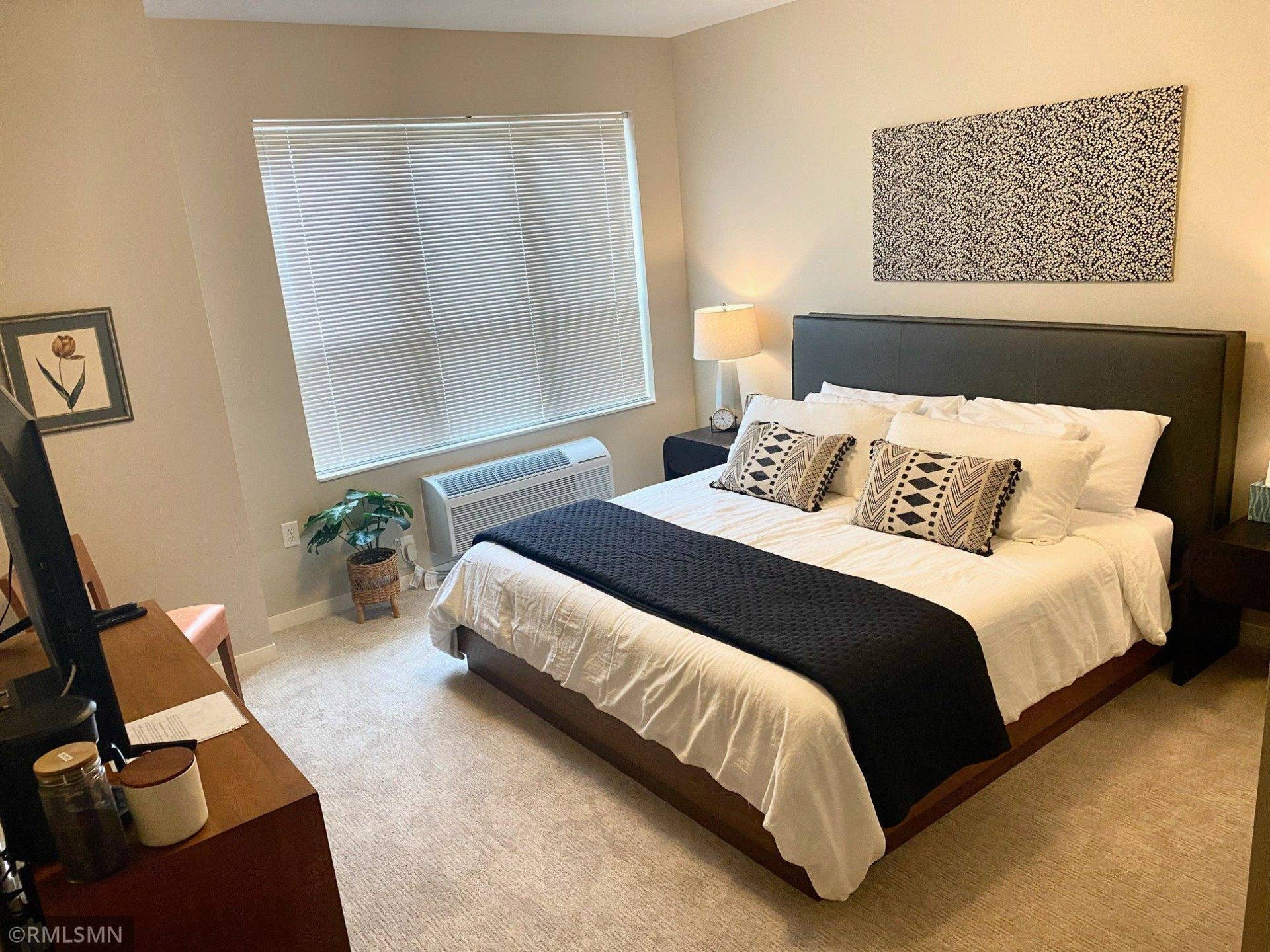 114 Brick Street S, #207, Stillwater, MN 55082 Guest Suite
