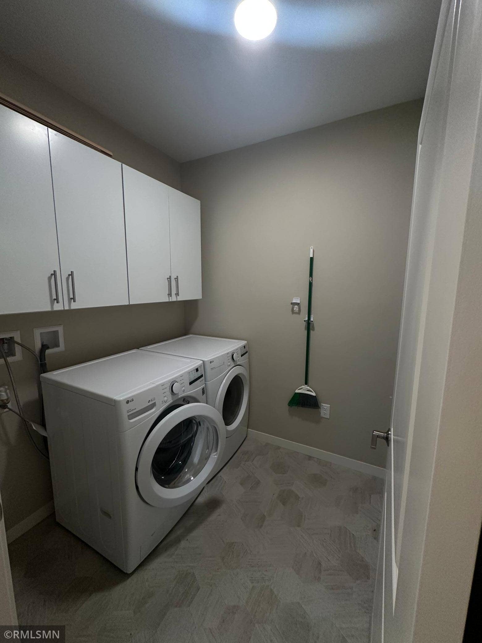 114 Brick Street S, #207, Stillwater, MN 55082 Laundry