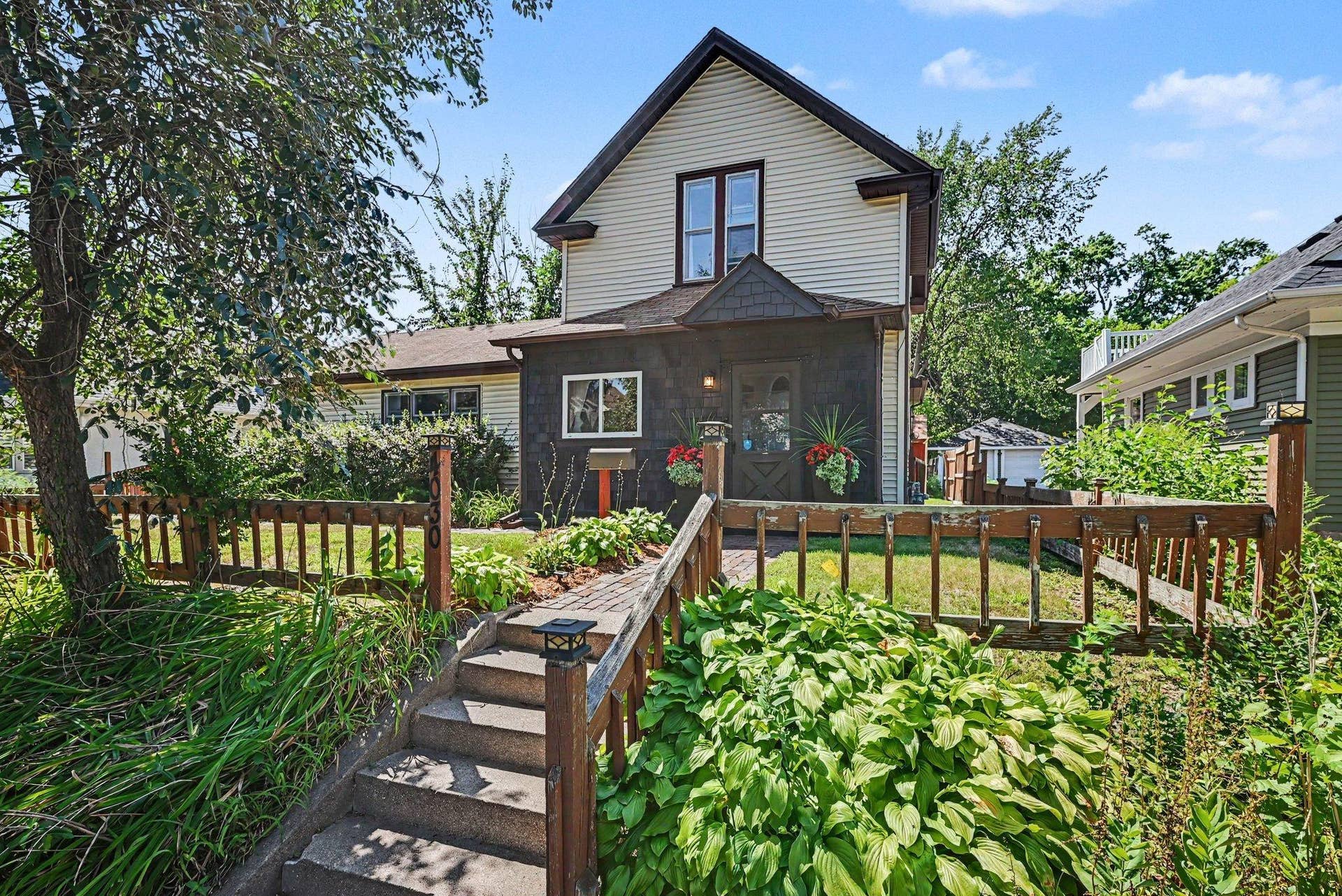 4030 Clinton Avenue, 6, Minneapolis, MN 55409 002_file_2174.jpg