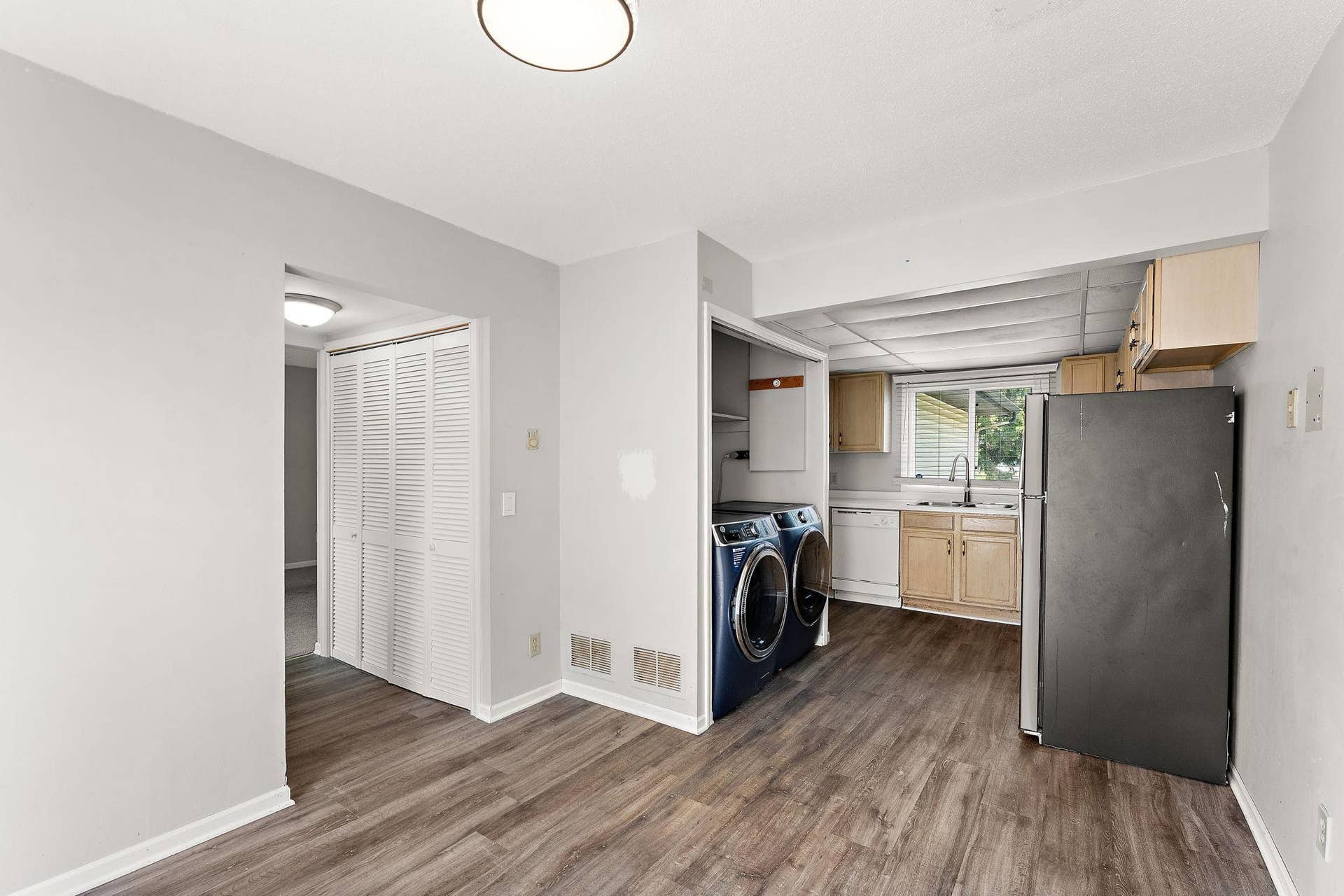 7747 89th Avenue N, Brooklyn Park, MN 55445 15-web-or-mls-UAV Vision Media (3).jpg