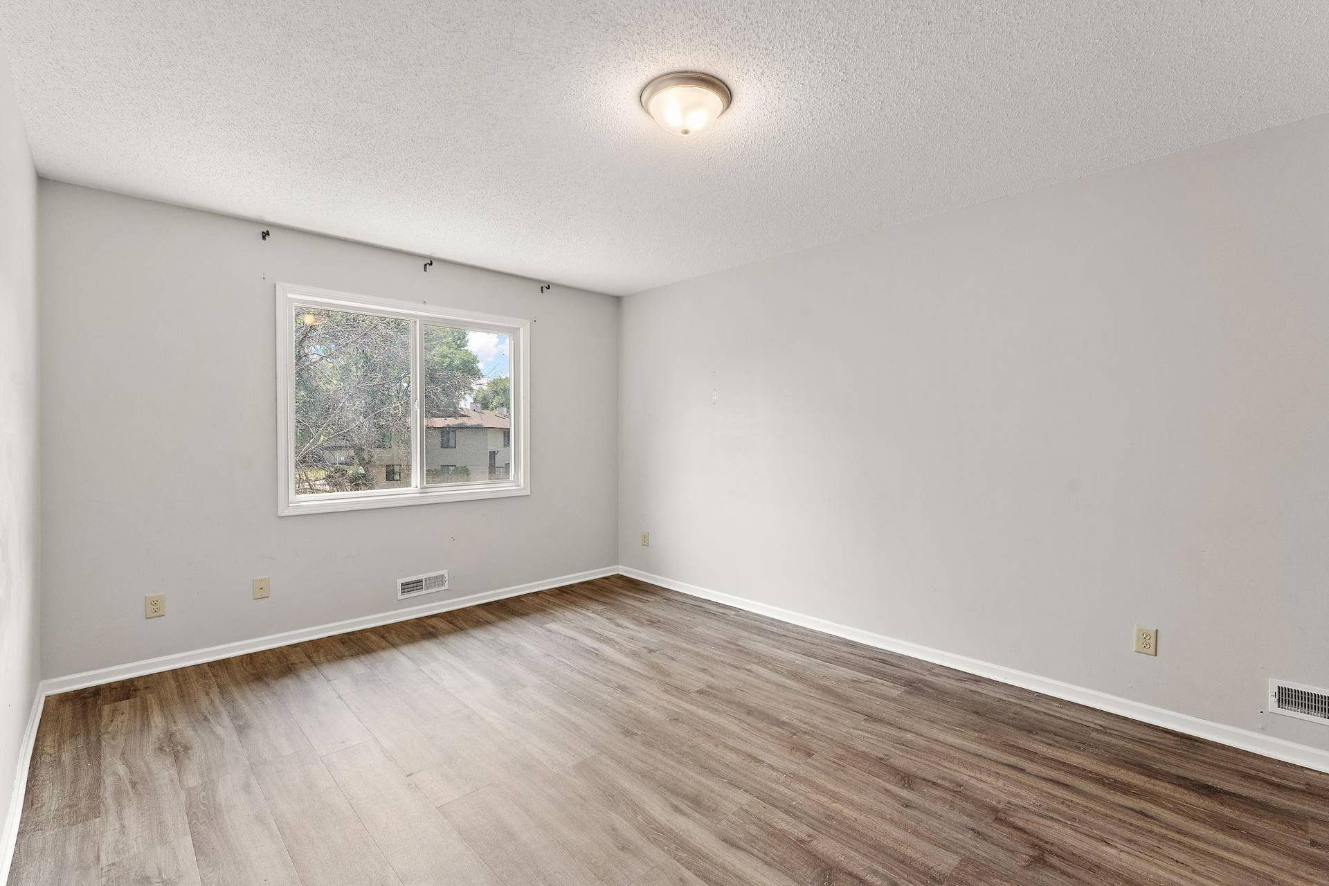 7747 89th Avenue N, Brooklyn Park, MN 55445 16-web-or-mls-UAV Vision Media (11).jpg
