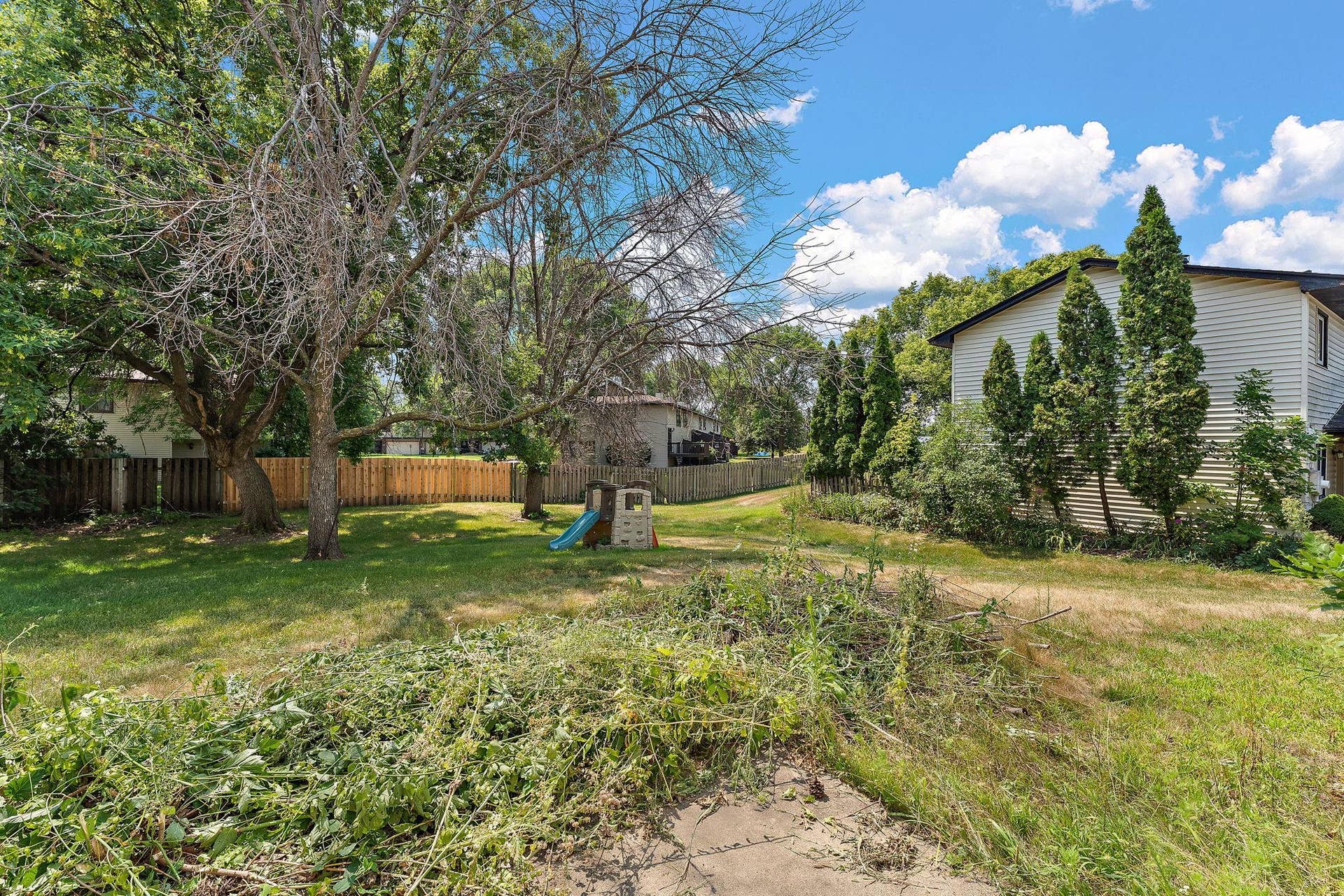7747 89th Avenue N, Brooklyn Park, MN 55445 8-web-or-mls-UAV Vision Media (13).jpg