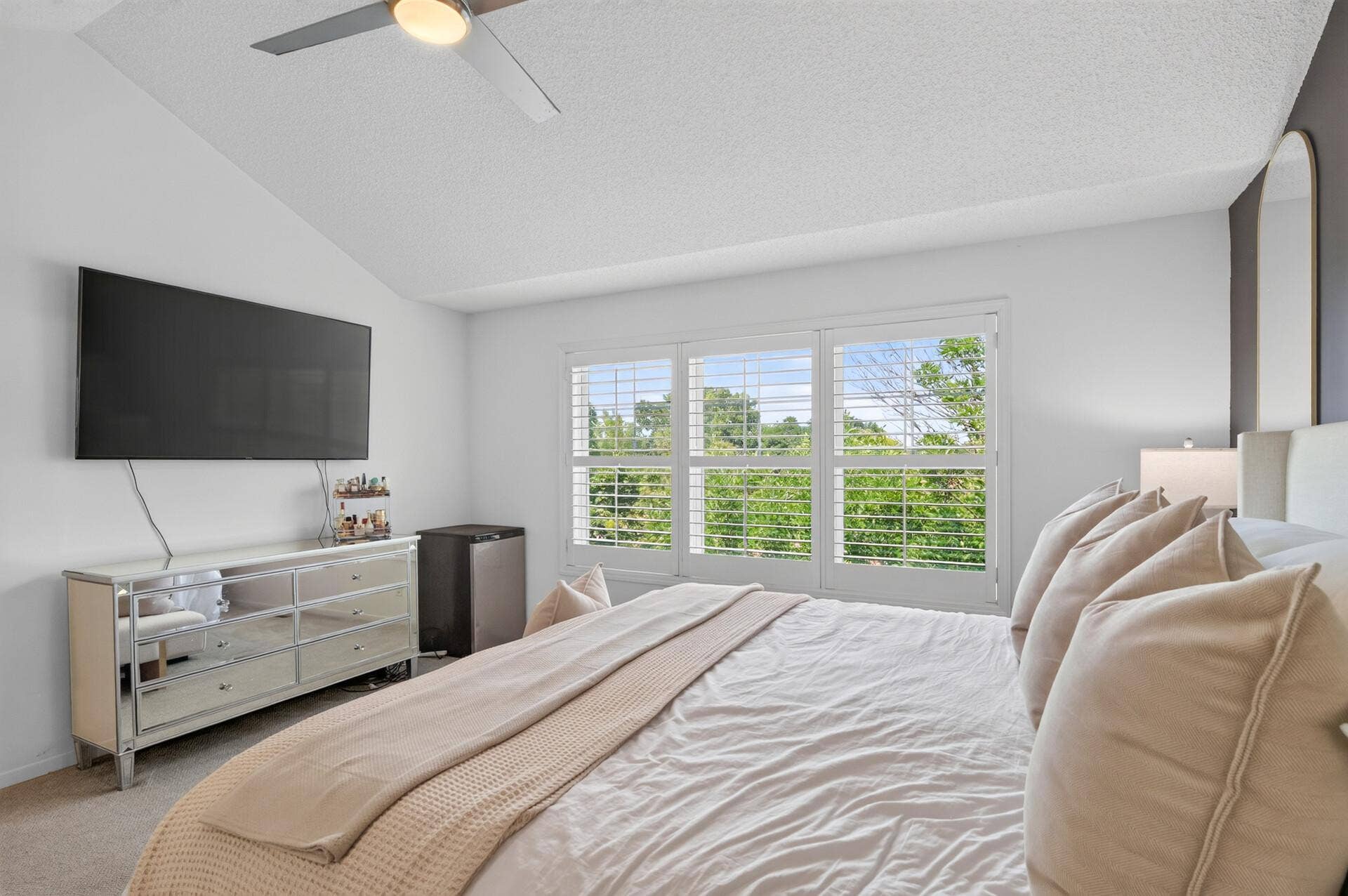 201 Alberta Lane, Little Canada, MN 55117 Primary Bedroom