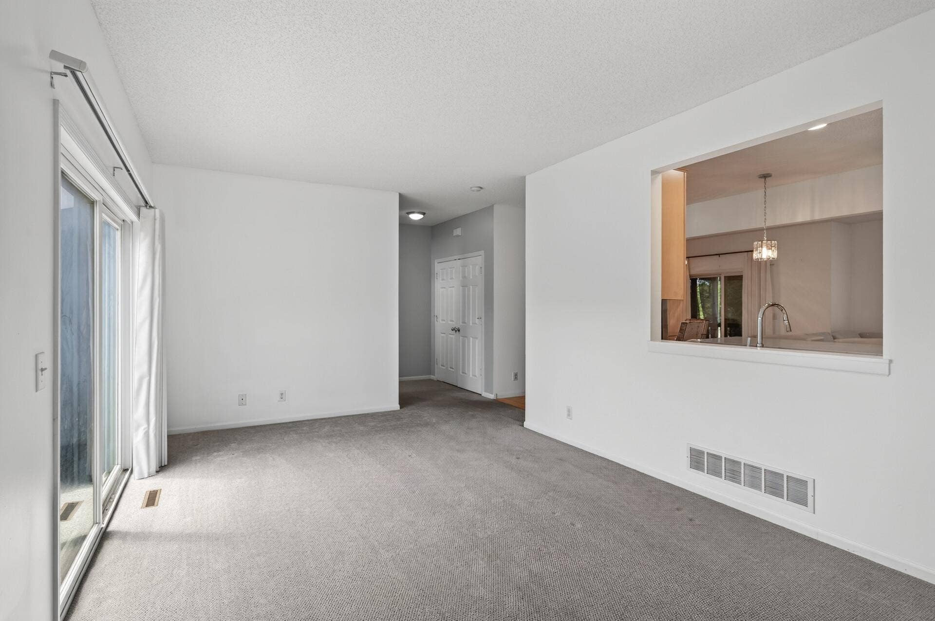 201 Alberta Lane, Little Canada, MN 55117 Spacious Main Level