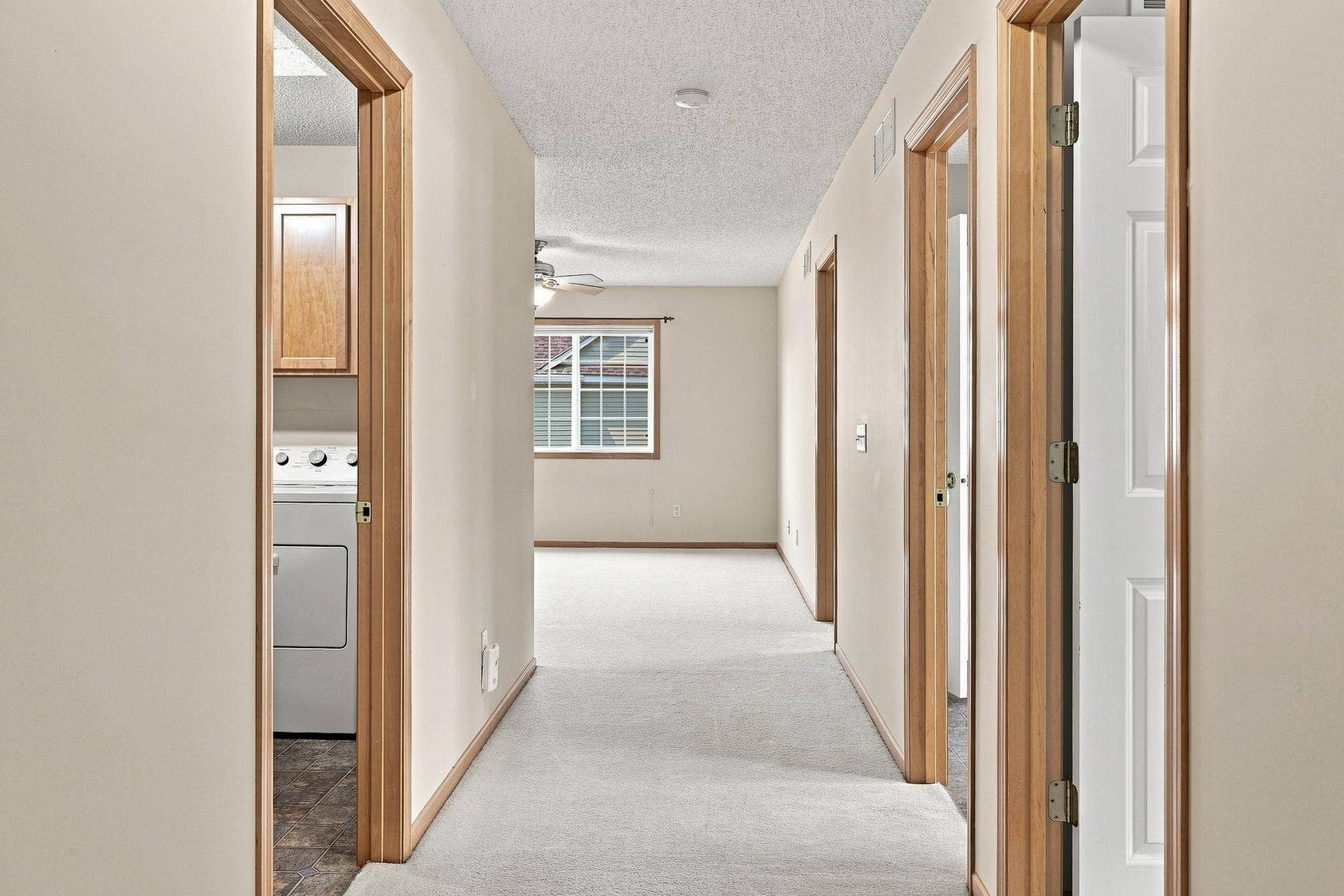11021 Oak Grove Circle #C, Woodbury, MN 55129 Upper Level Landing
