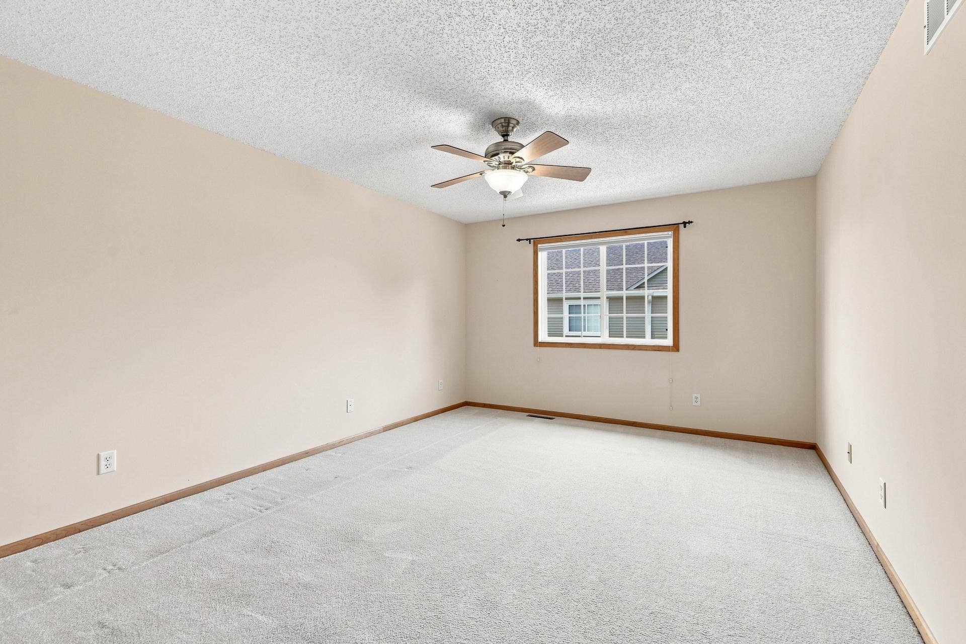 11021 Oak Grove Circle #C, Woodbury, MN 55129 Upper Level Loft - Enjoy as an Office or a Family Room!