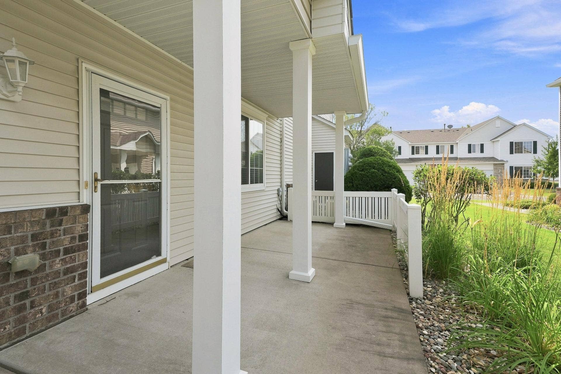 11021 Oak Grove Circle #C, Woodbury, MN 55129 Large Covered Patio