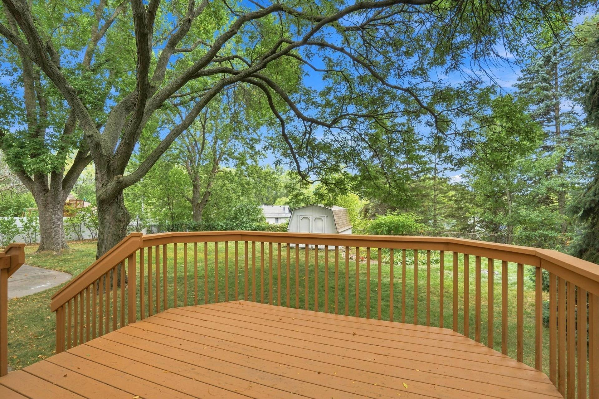 6207 Edgemont Boulevard N, Brooklyn Park, MN 55428 6207 Edgemont Boulevard N, Brooklyn Park, MN 55428