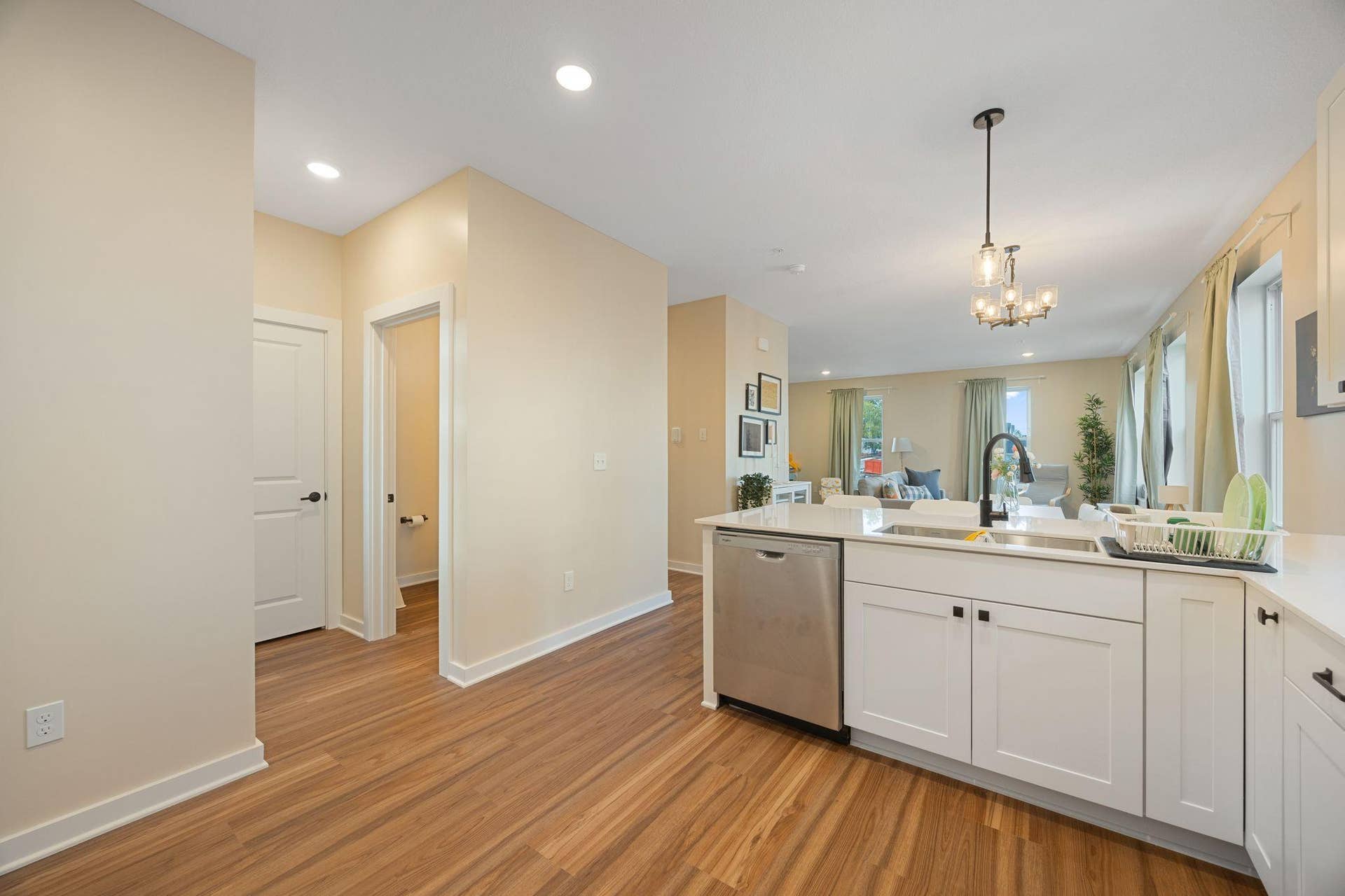 1339 Howard Street N, #1, 92, Saint Paul, MN 55119 Open and spacious