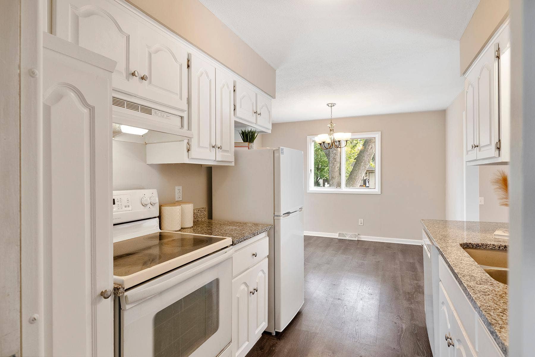 6208 81st Avenue N, Brooklyn Park, MN 55443 6208 81st Avenue N, Brooklyn Park, MN 55443
