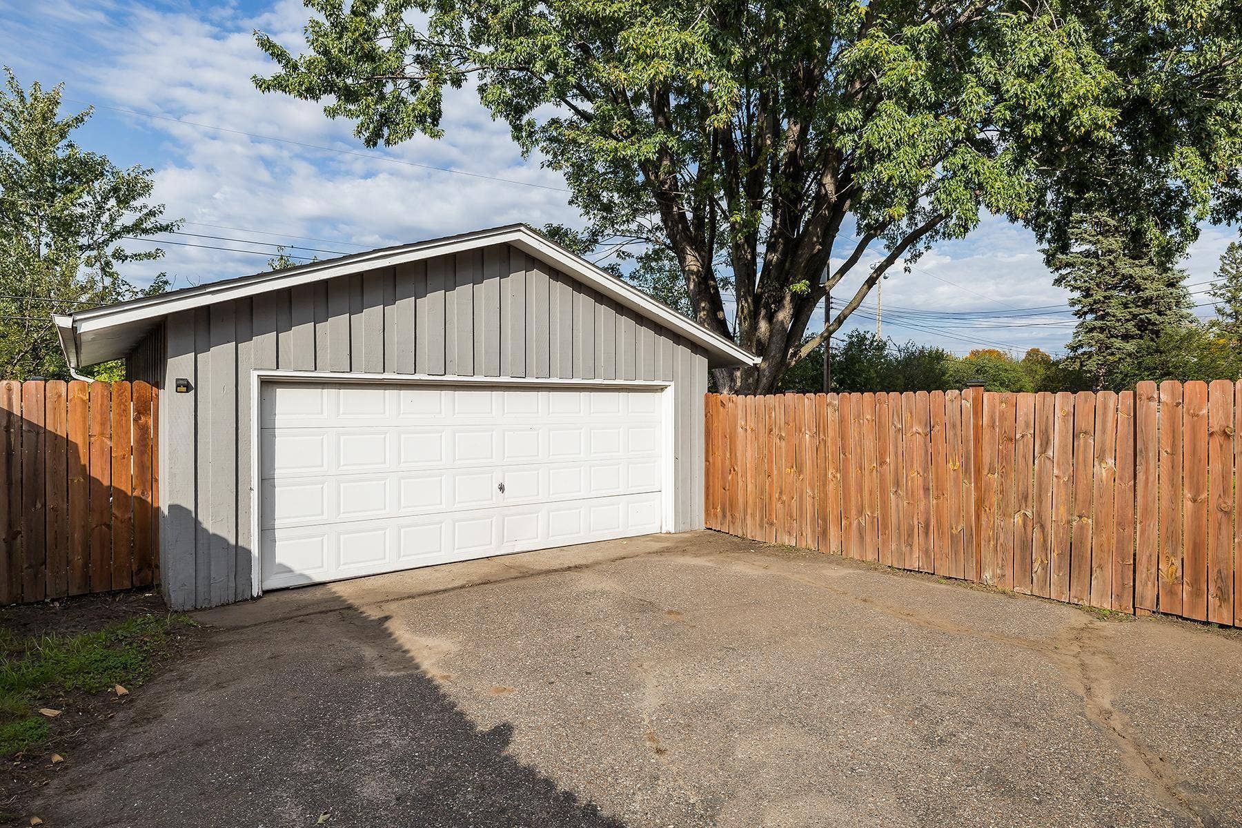 6208 81st Avenue N, Brooklyn Park, MN 55443 6208 81st Avenue N, Brooklyn Park, MN 55443