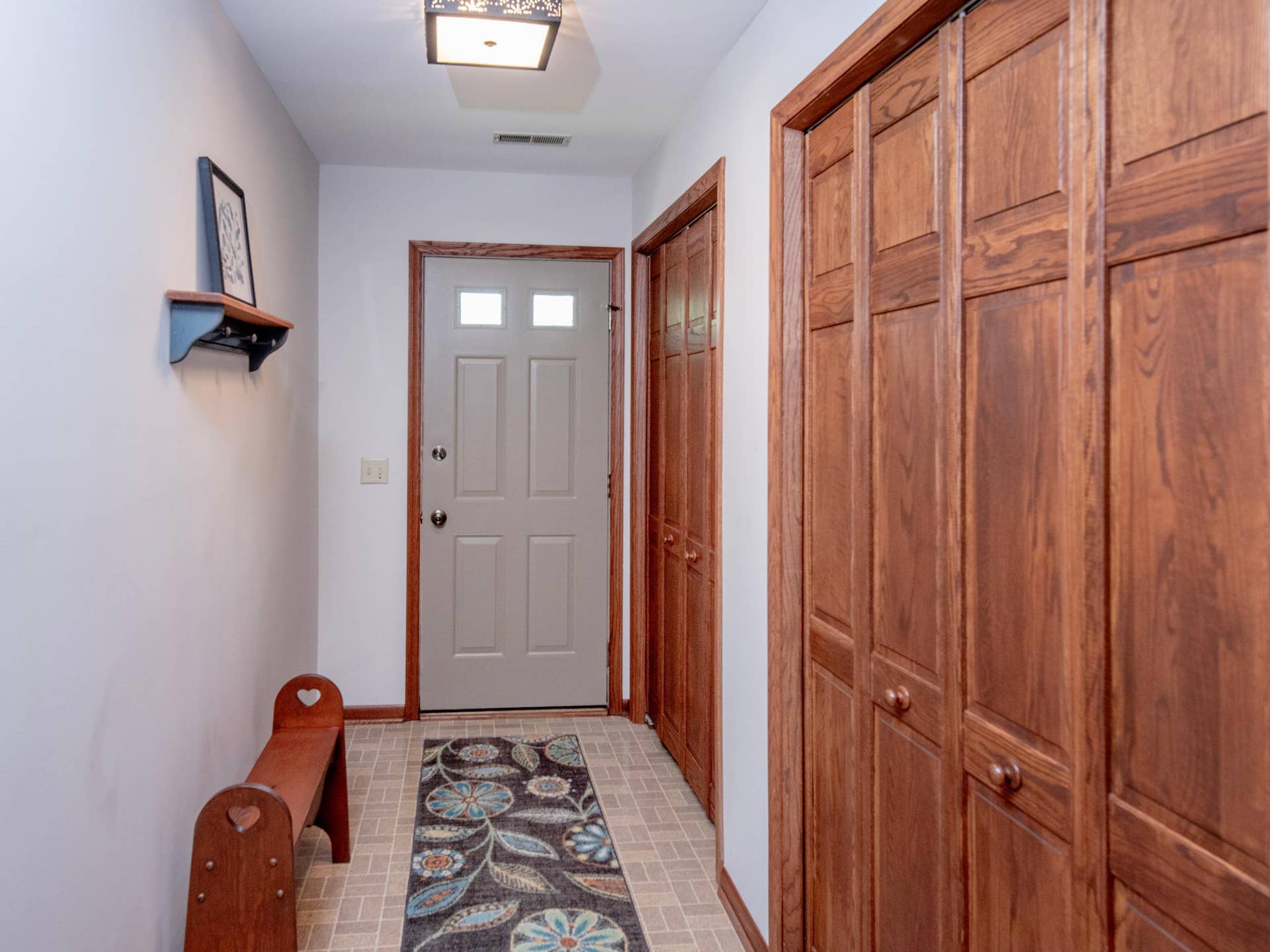 6256 Lynn Way, Woodbury, MN 55129 6256 Lynn Way, Woodbury, MN 55129