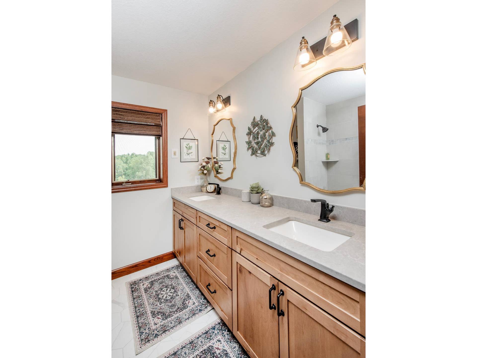 6256 Lynn Way, Woodbury, MN 55129 6256 Lynn Way, Woodbury, MN 55129