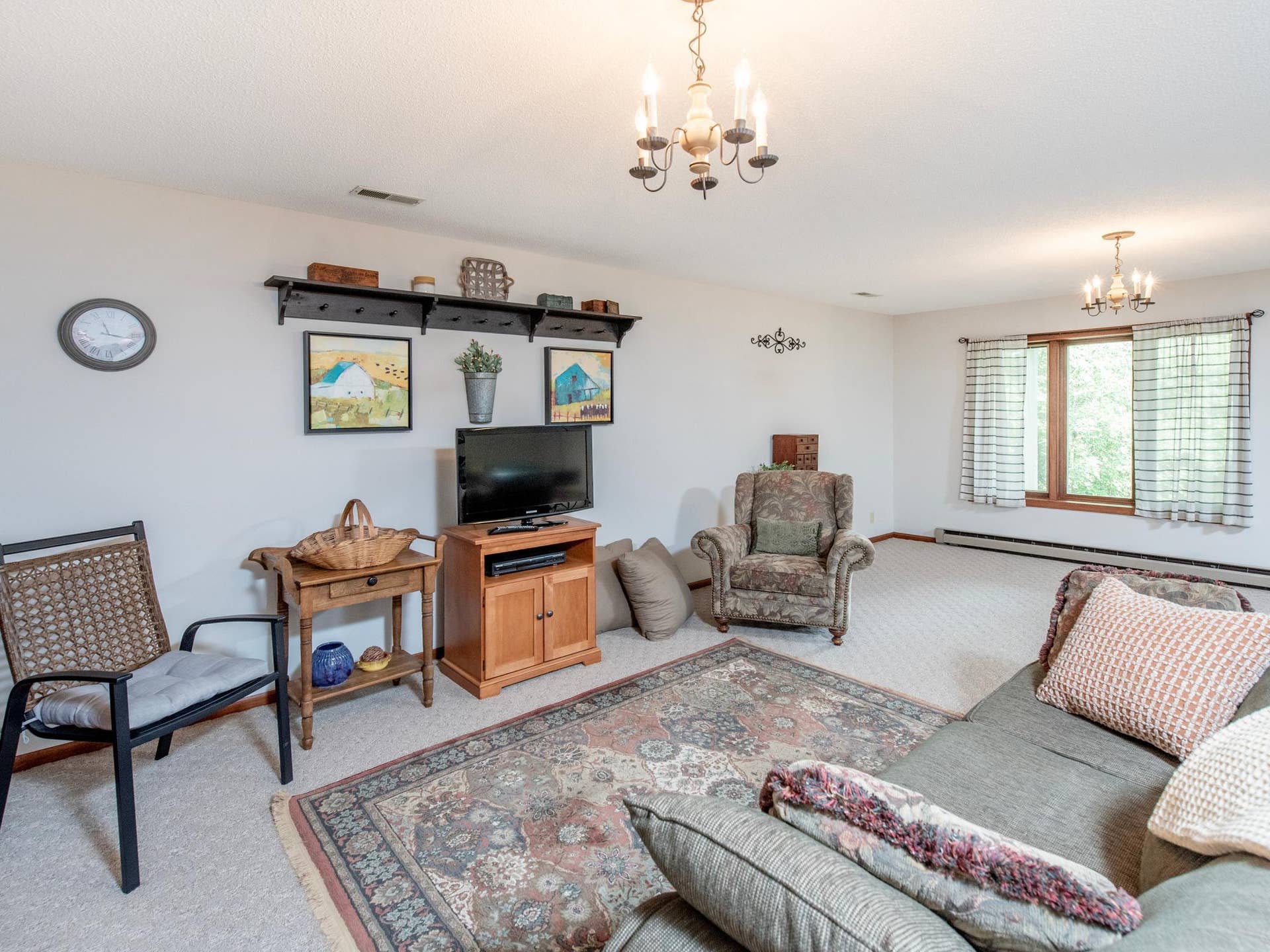 6256 Lynn Way, Woodbury, MN 55129 6256 Lynn Way, Woodbury, MN 55129