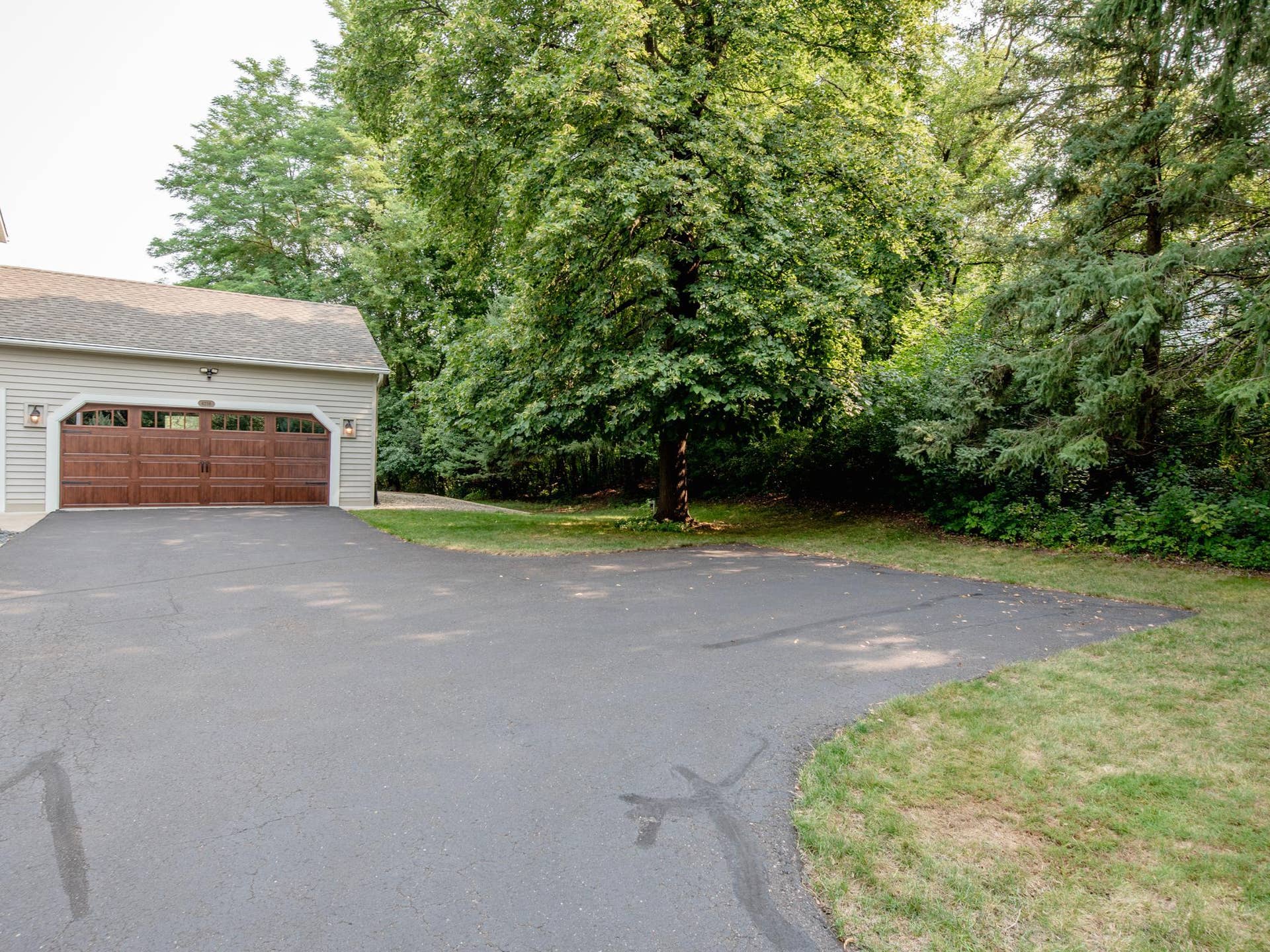 6256 Lynn Way, Woodbury, MN 55129 6256 Lynn Way, Woodbury, MN 55129