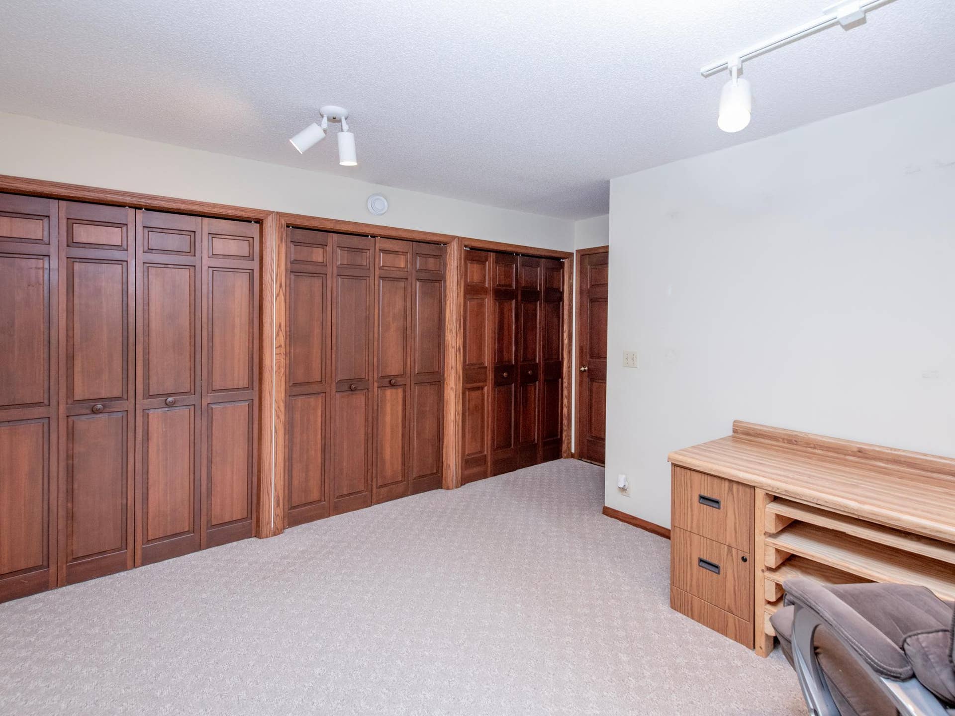 6256 Lynn Way, Woodbury, MN 55129 6256 Lynn Way, Woodbury, MN 55129