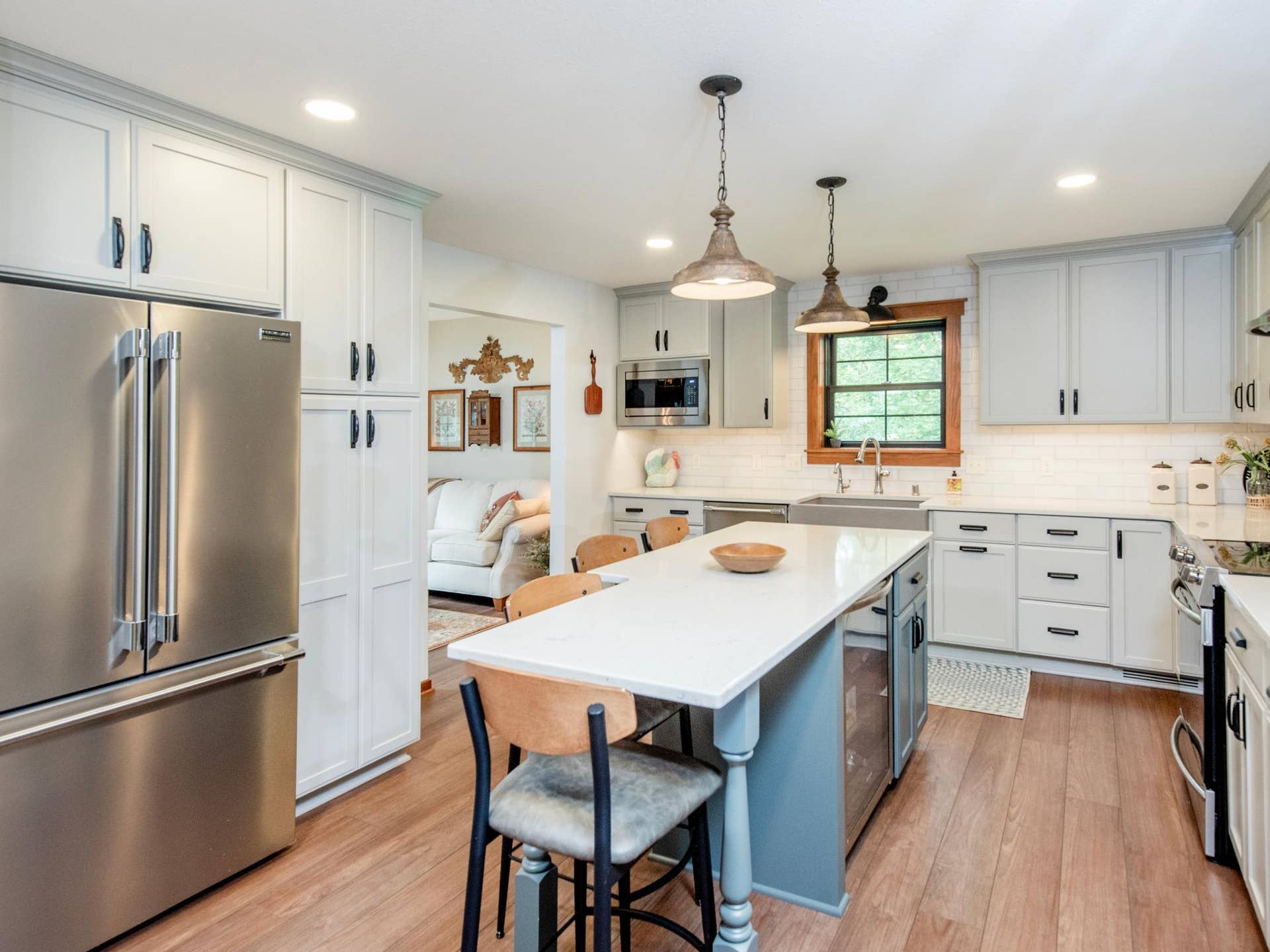 6256 Lynn Way, Woodbury, MN 55129 6256 Lynn Way, Woodbury, MN 55129