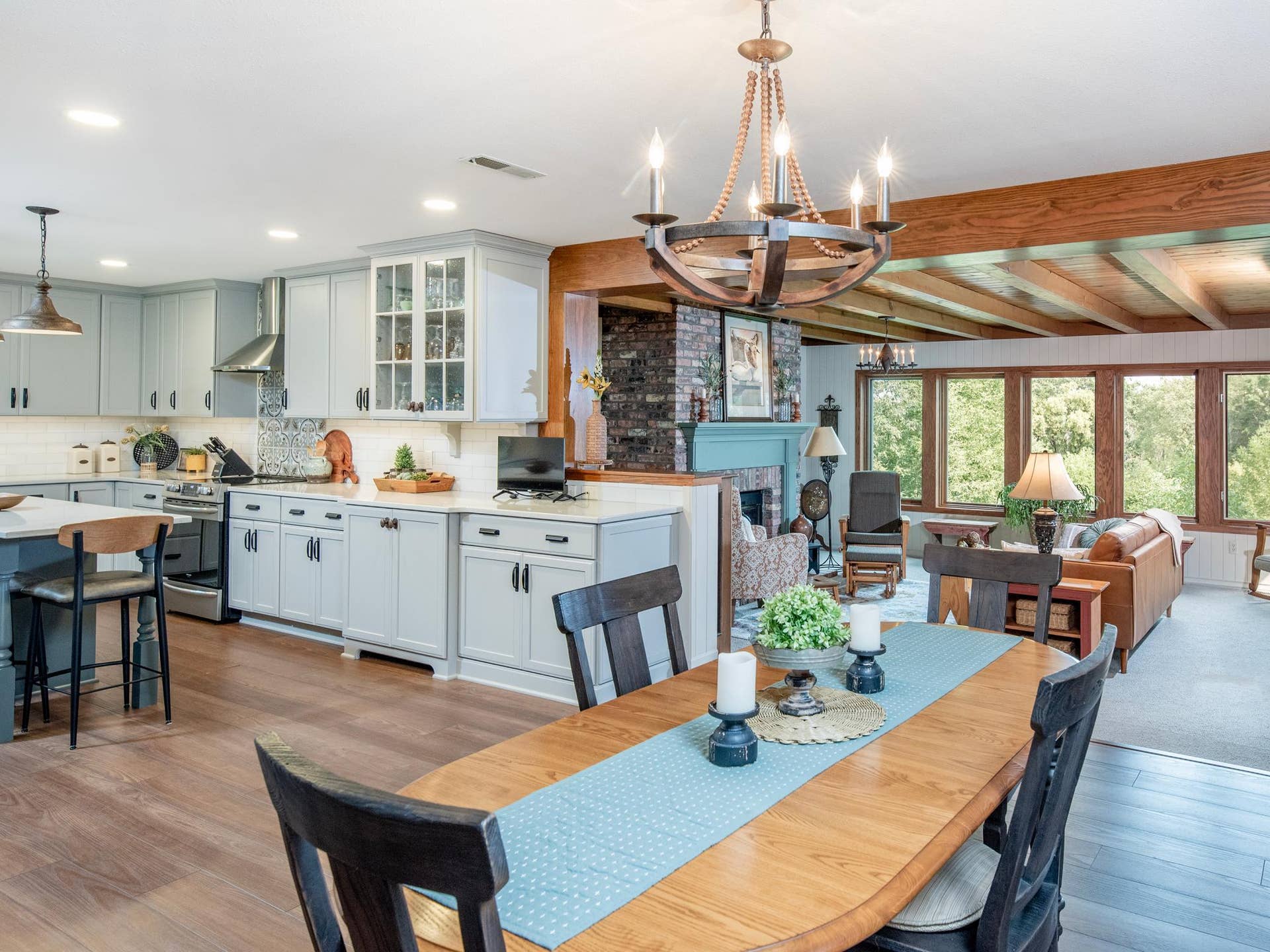 6256 Lynn Way, Woodbury, MN 55129 6256 Lynn Way, Woodbury, MN 55129