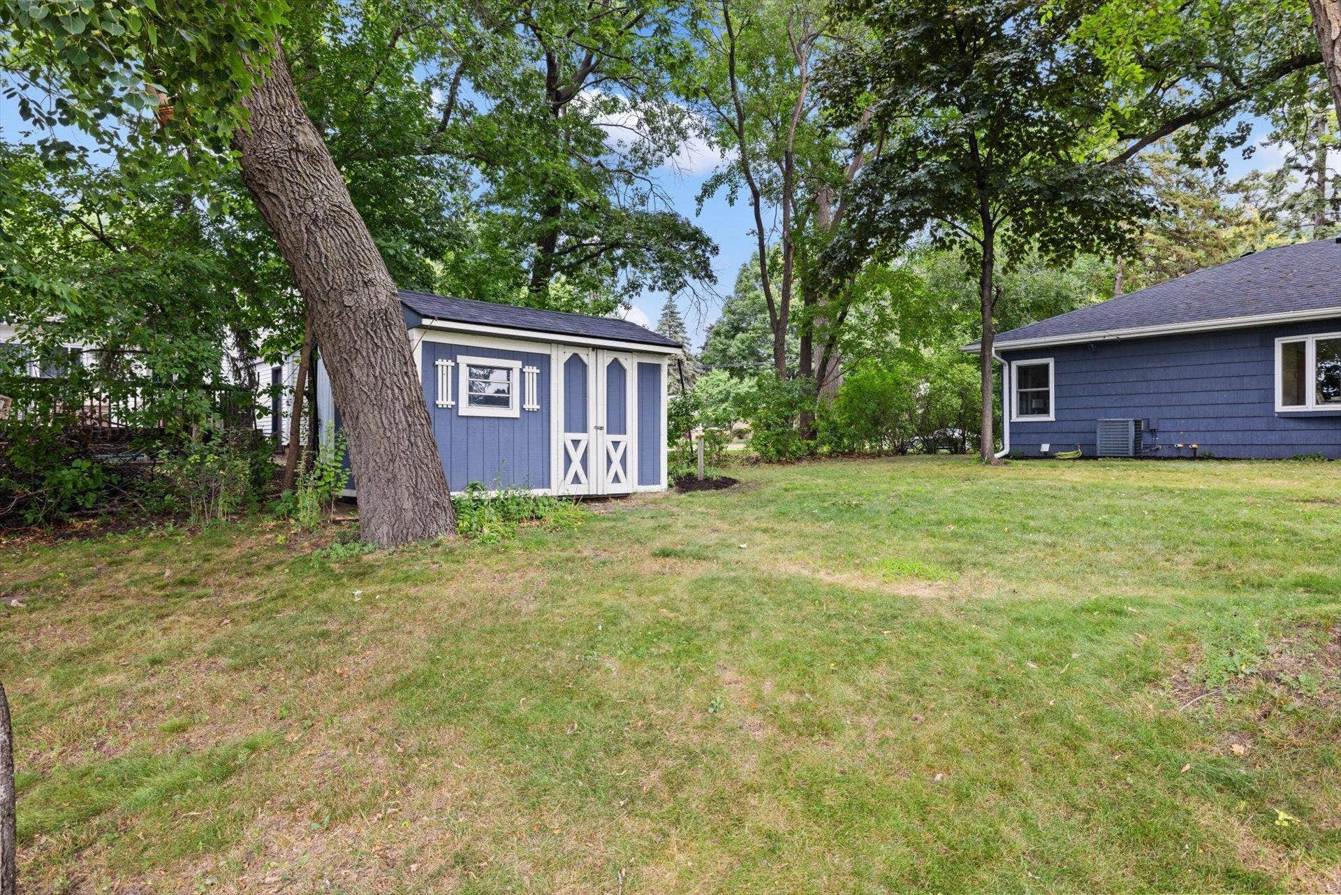5415 Twin Lake Boulevard E, Brooklyn Center, MN 55429 5415 Twin Lake Boulevard E, Brooklyn Center, MN 55429