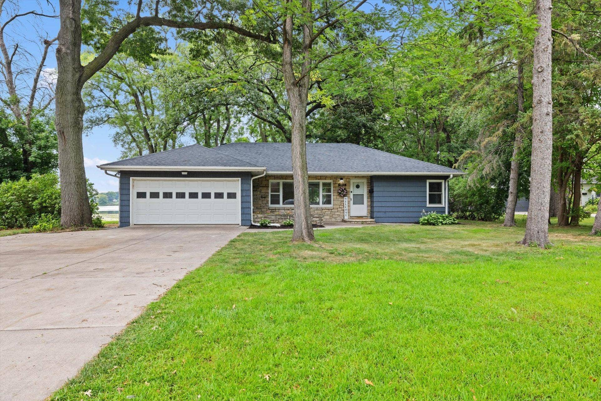 5415 Twin Lake Boulevard E, Brooklyn Center, MN 55429 5415 Twin Lake Boulevard E, Brooklyn Center, MN 55429