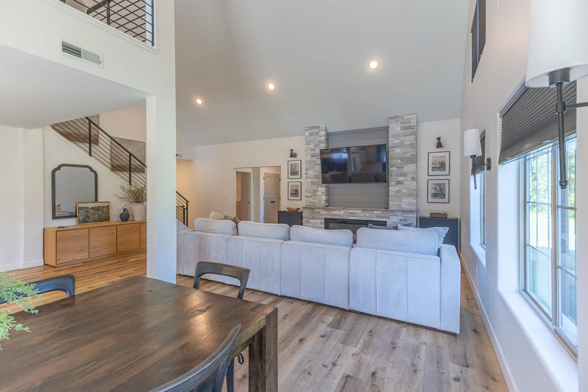 7639 Emerald Pines Drive NW, Bemidji, MN 56601 Living rom -16.jpg