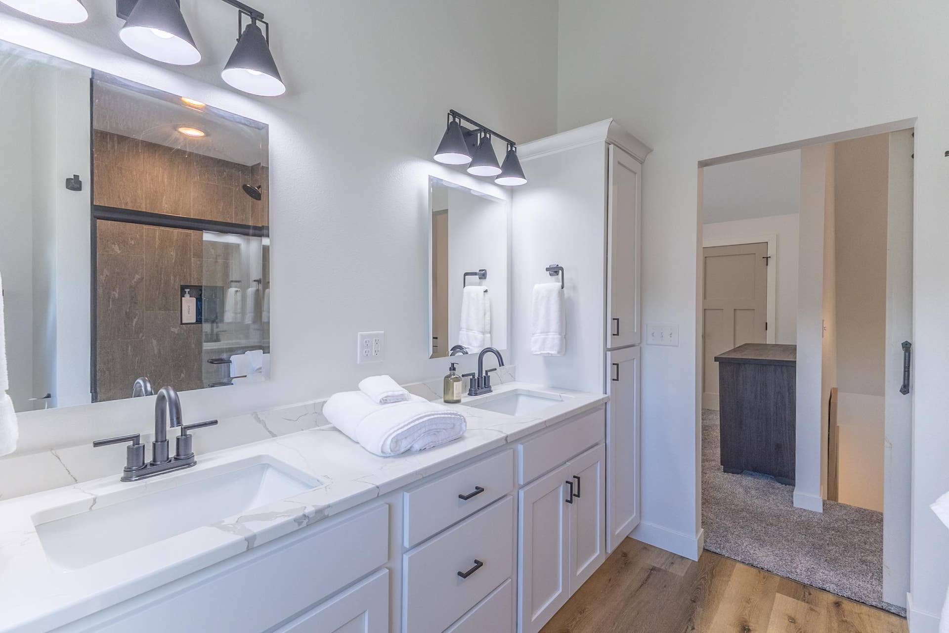 7639 Emerald Pines Drive NW, Bemidji, MN 56601 Primary bath-51.jpg