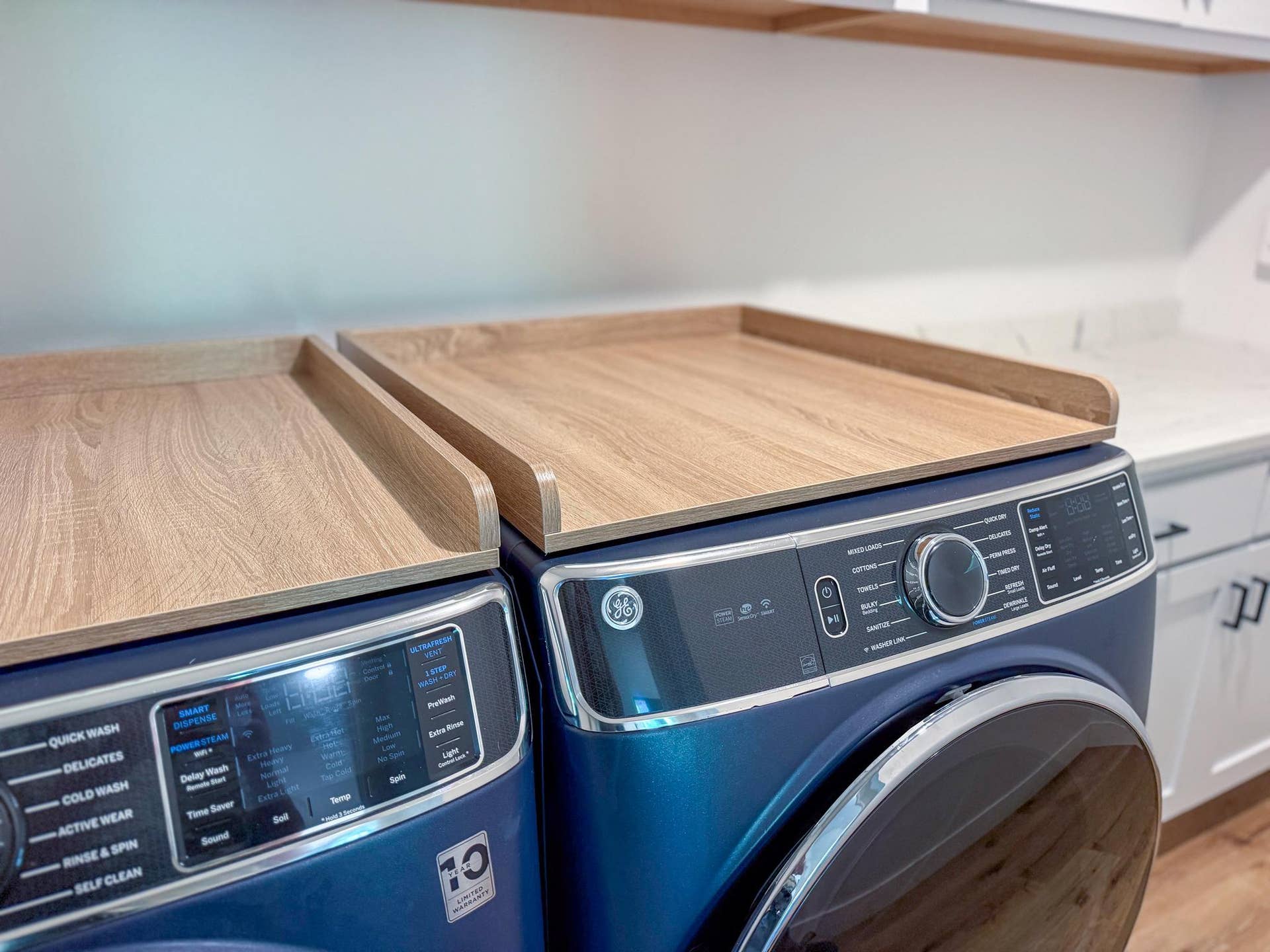 7639 Emerald Pines Drive NW, Bemidji, MN 56601 Main floor laundry-3.jpg