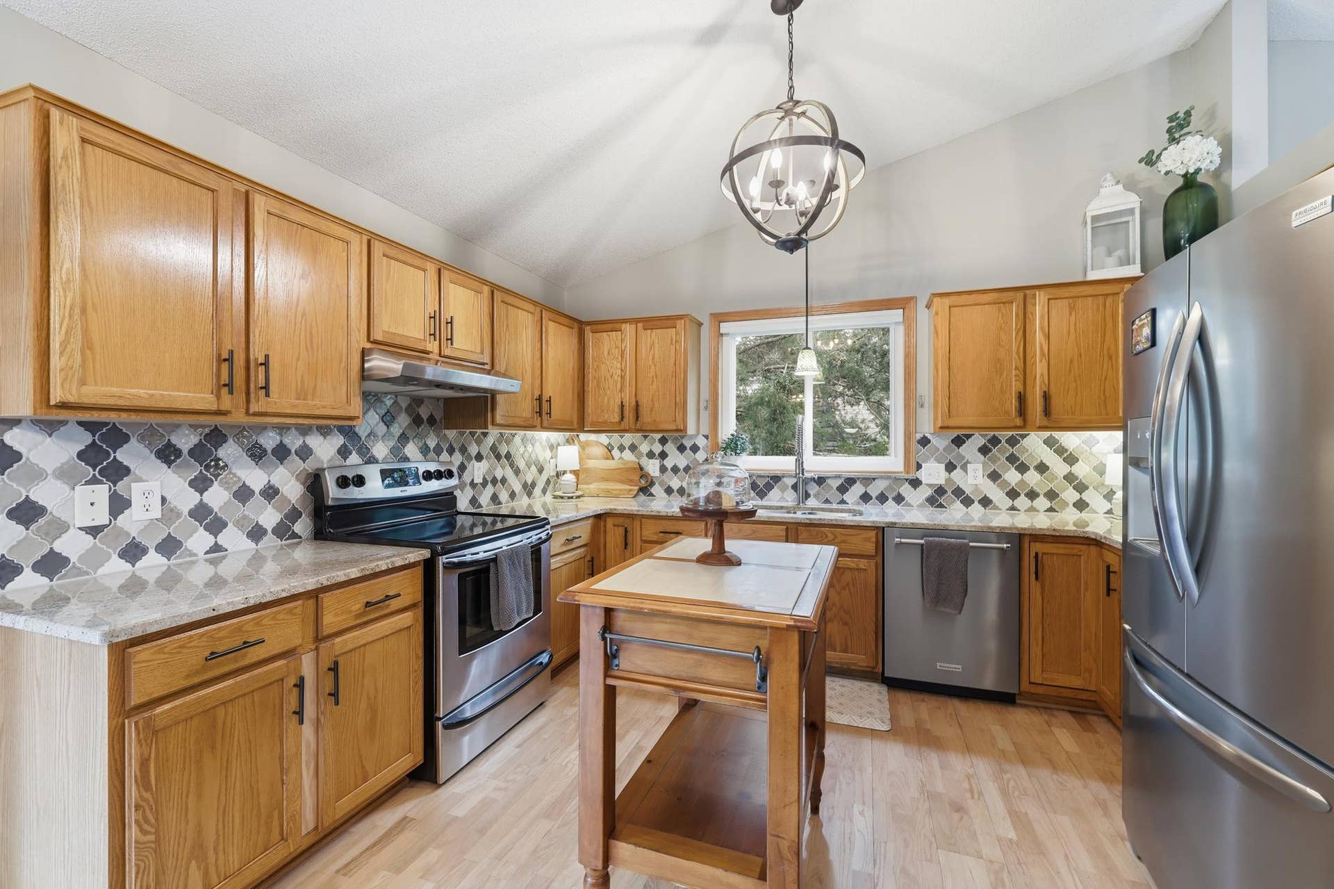 9005 Jensen Avenue S, Cottage Grove, MN 55016 9005 Jensen Avenue S, Cottage Grove, MN 55016