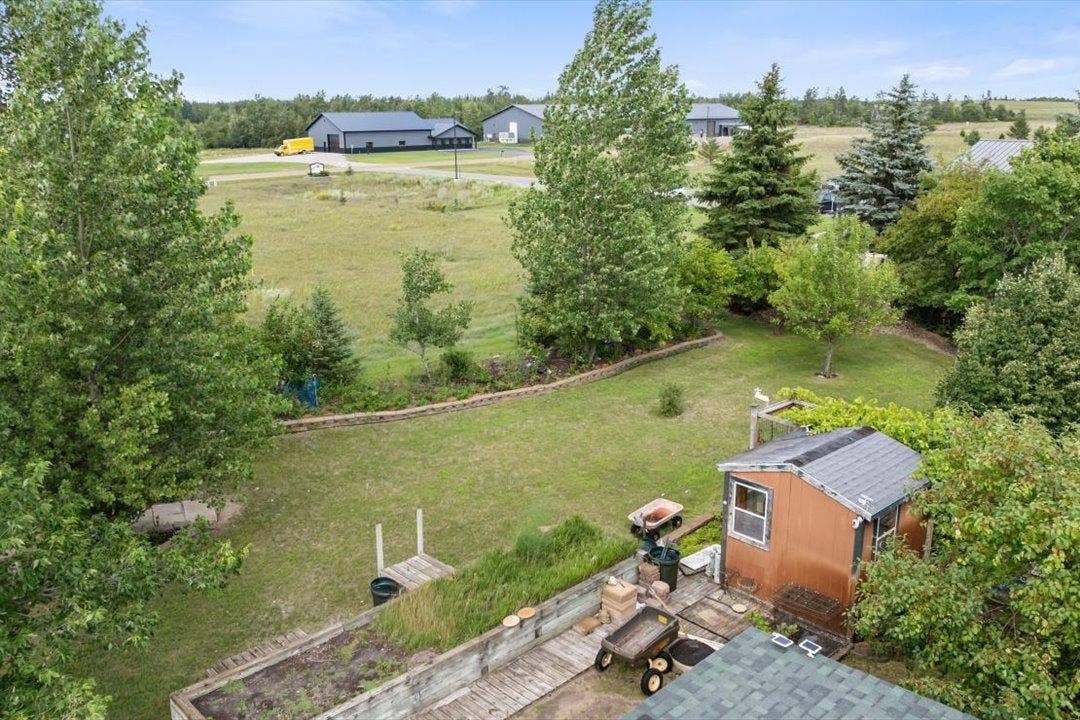 1435 Anne Street NW, Bemidji, MN 56601 Garden area
