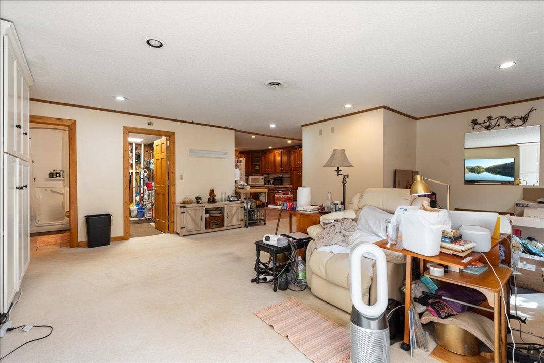1435 Anne Street NW, Bemidji, MN 56601 Downstairs living room