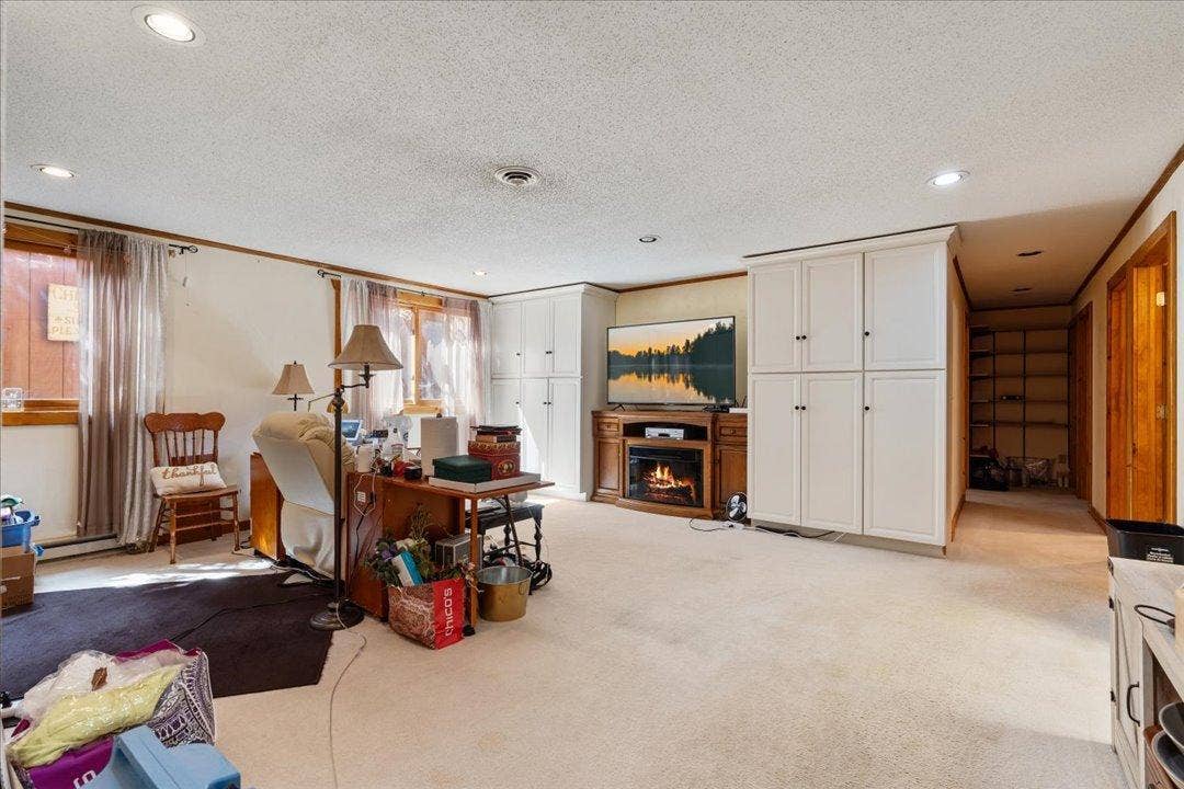 1435 Anne Street NW, Bemidji, MN 56601 Downstairs living room