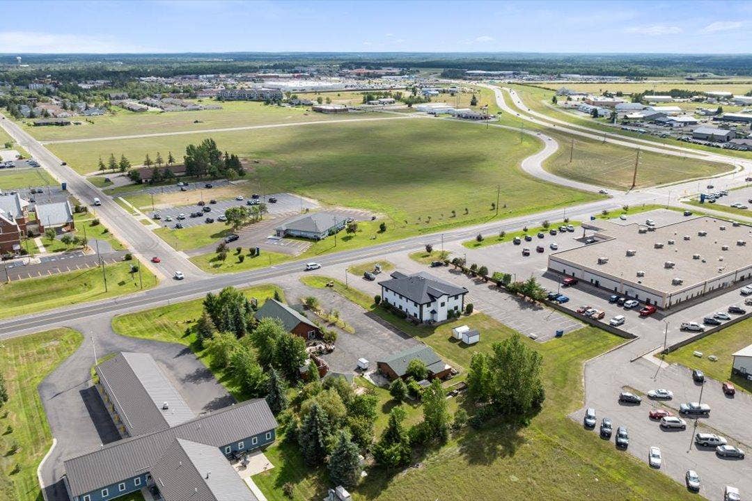1435 Anne Street NW, Bemidji, MN 56601 06-DJI_20260806193437_0507_D.jpg
