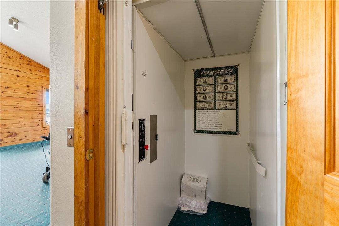 1435 Anne Street NW, Bemidji, MN 56601 Elevator