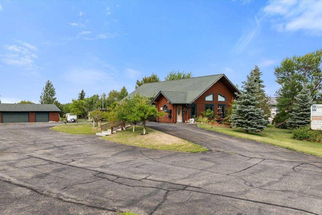 1435 Anne Street NW, Bemidji, MN 56601 11-DJI_20260806193620_0523_D.jpg