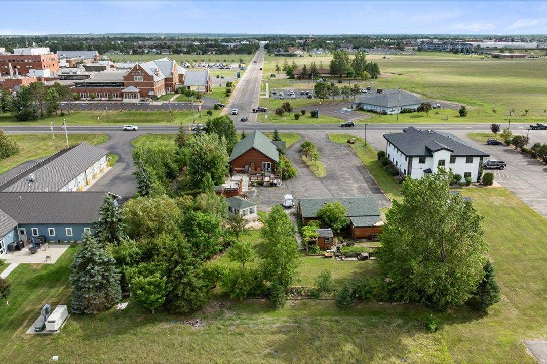 1435 Anne Street NW, Bemidji, MN 56601 03-DJI_20260806193233_0494_D.jpg