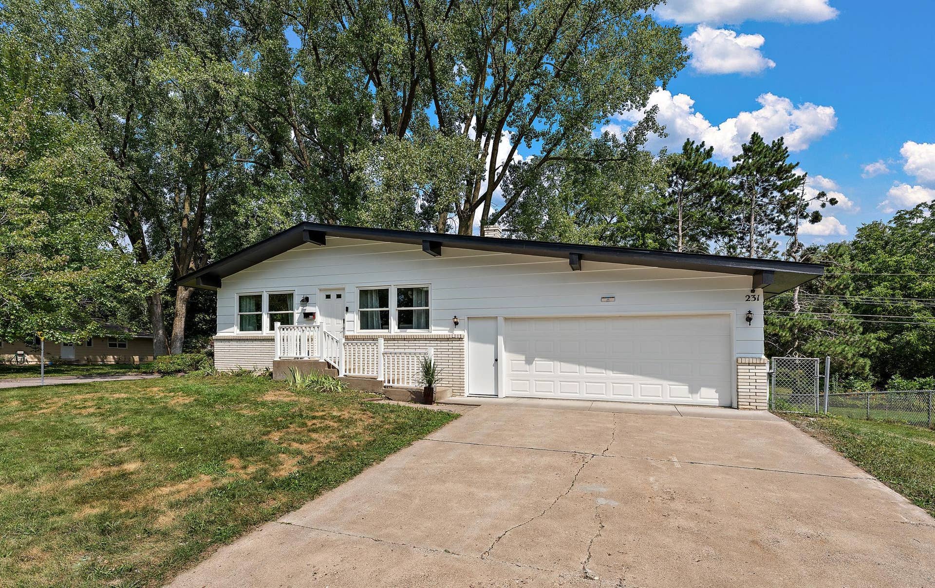 231 Birchwood Drive N, Stillwater, MN 55082 231 Birchwood Drive N, Stillwater, MN 55082