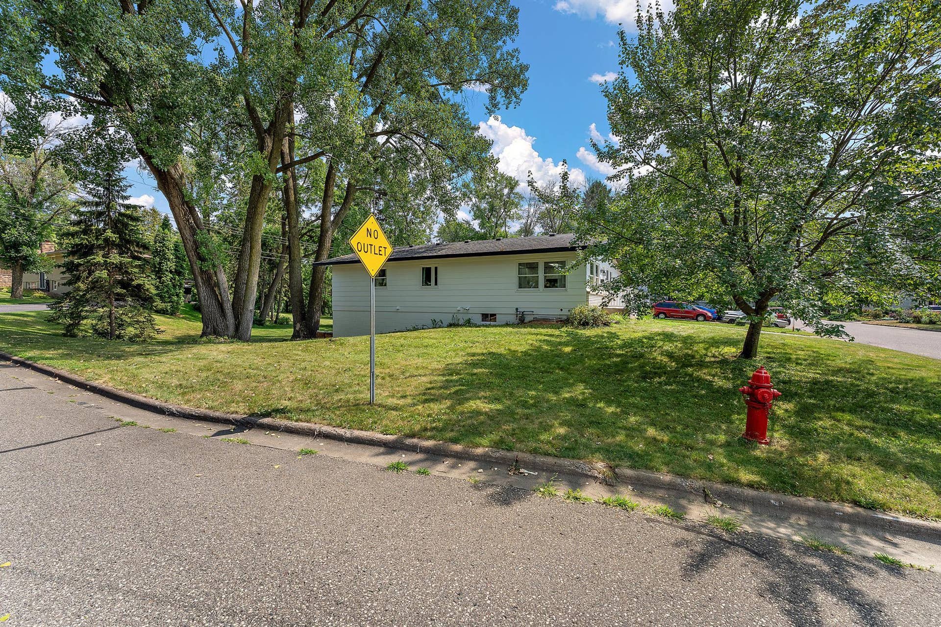 231 Birchwood Drive N, Stillwater, MN 55082 231 Birchwood Drive N, Stillwater, MN 55082