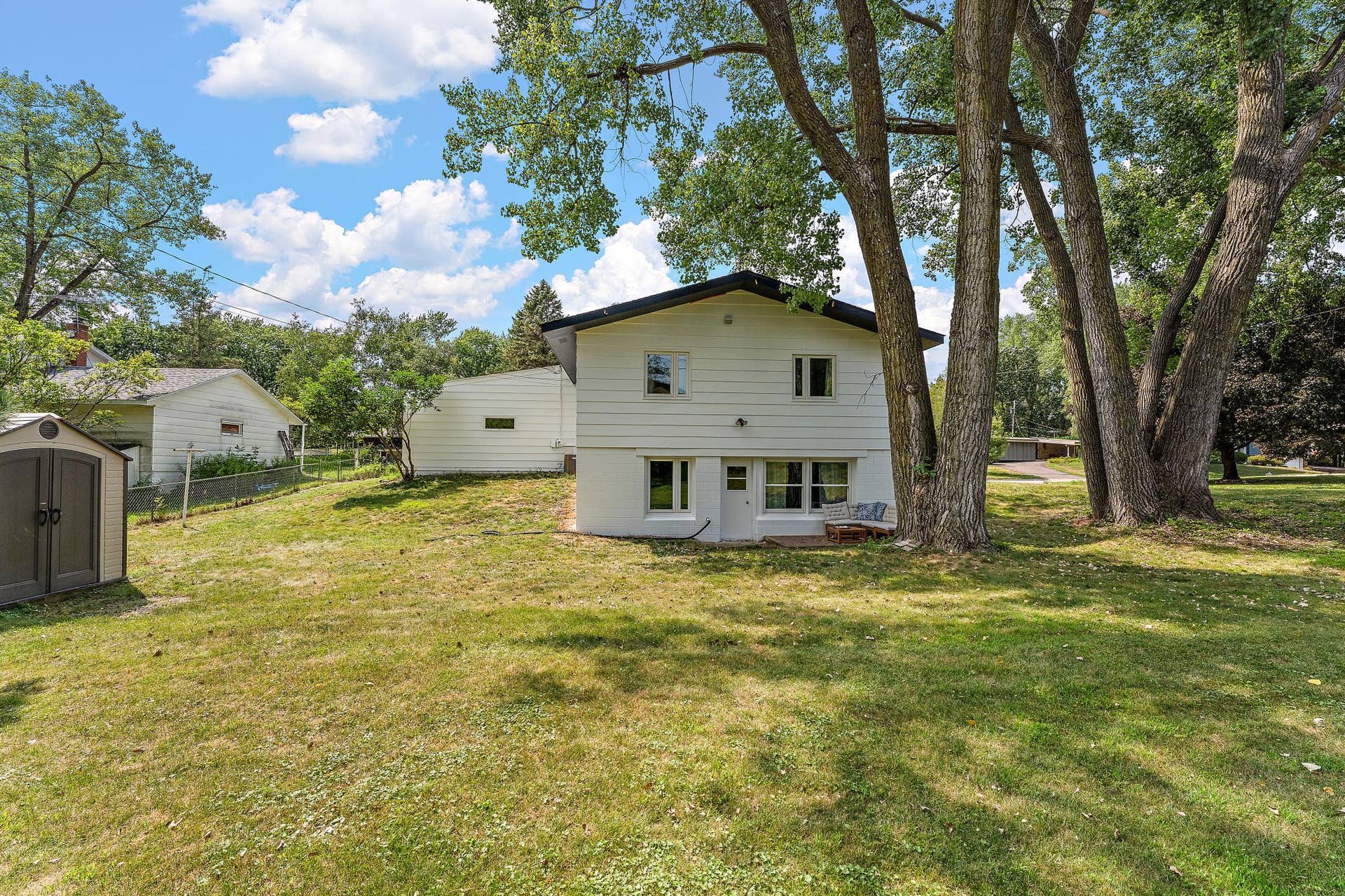 231 Birchwood Drive N, Stillwater, MN 55082 231 Birchwood Drive N, Stillwater, MN 55082