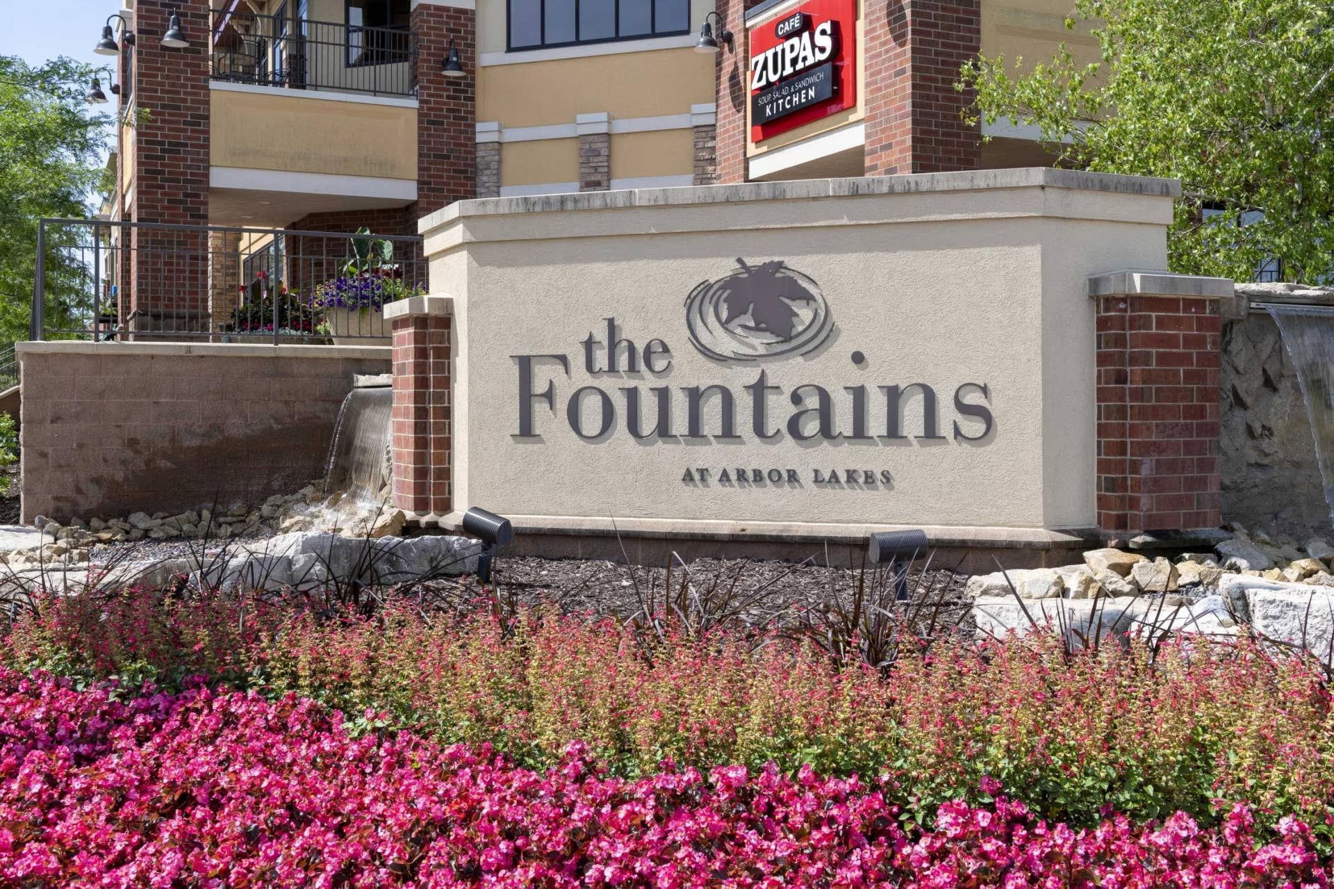 8077 Cottonwood Lane N, Maple Grove, MN 55369 Image-32.jpeg