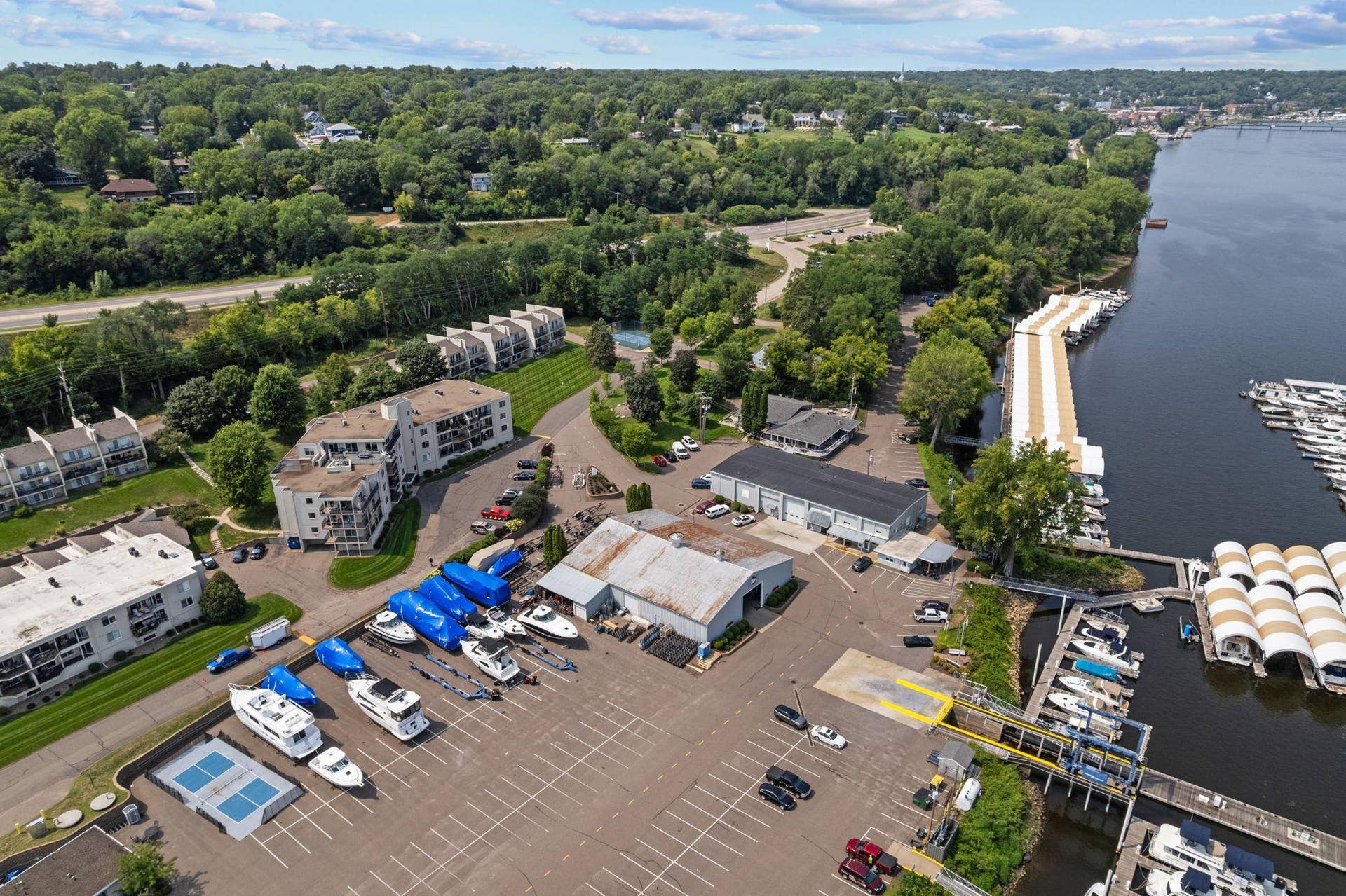 6413 Saint Croix Trail N, #220, Stillwater, MN 55082 6413 Saint Croix Trail N, #220, Stillwater, MN 55082