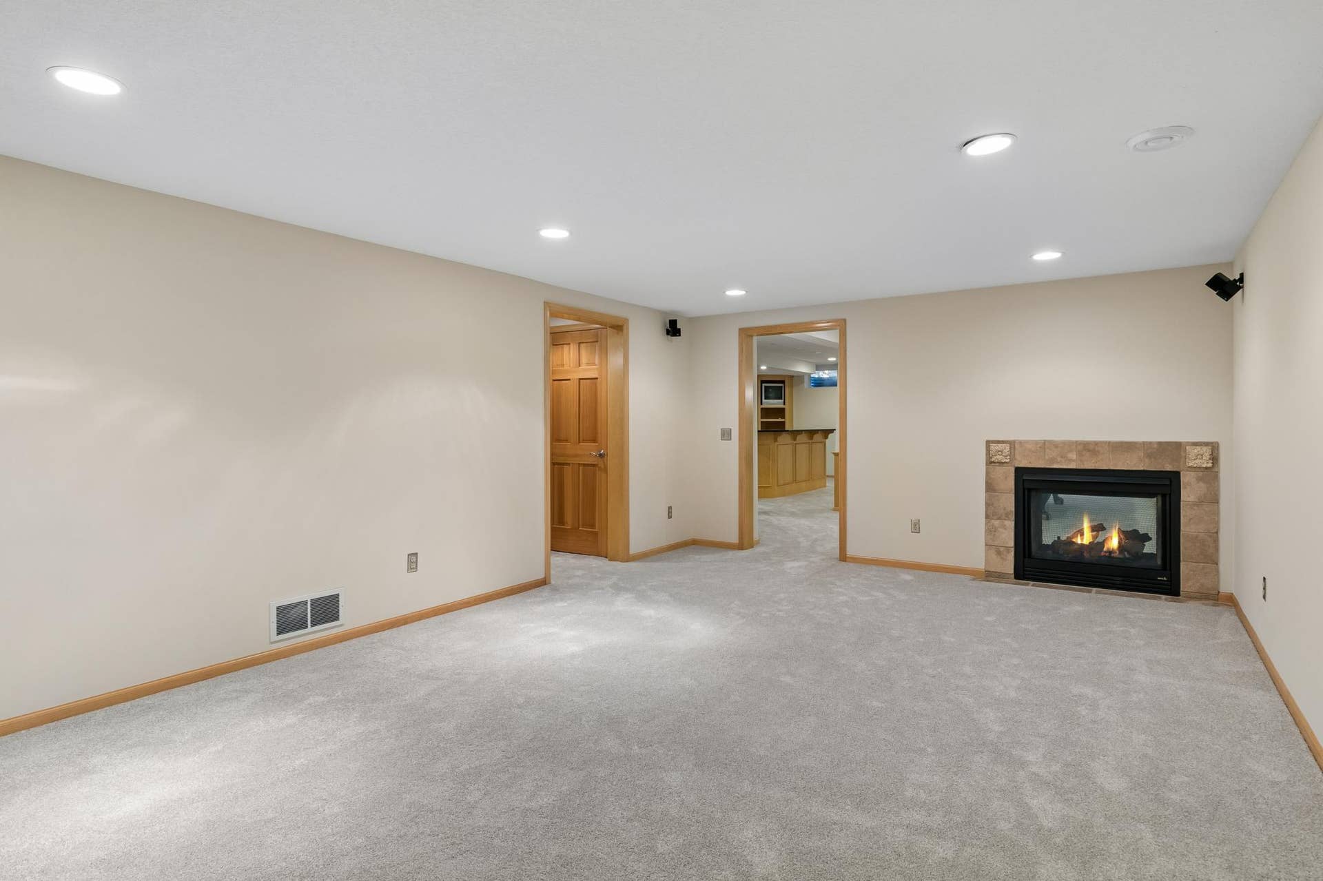 505 Severn Way, Eagan, MN 55123 505 Severn Way, Eagan, MN 55123