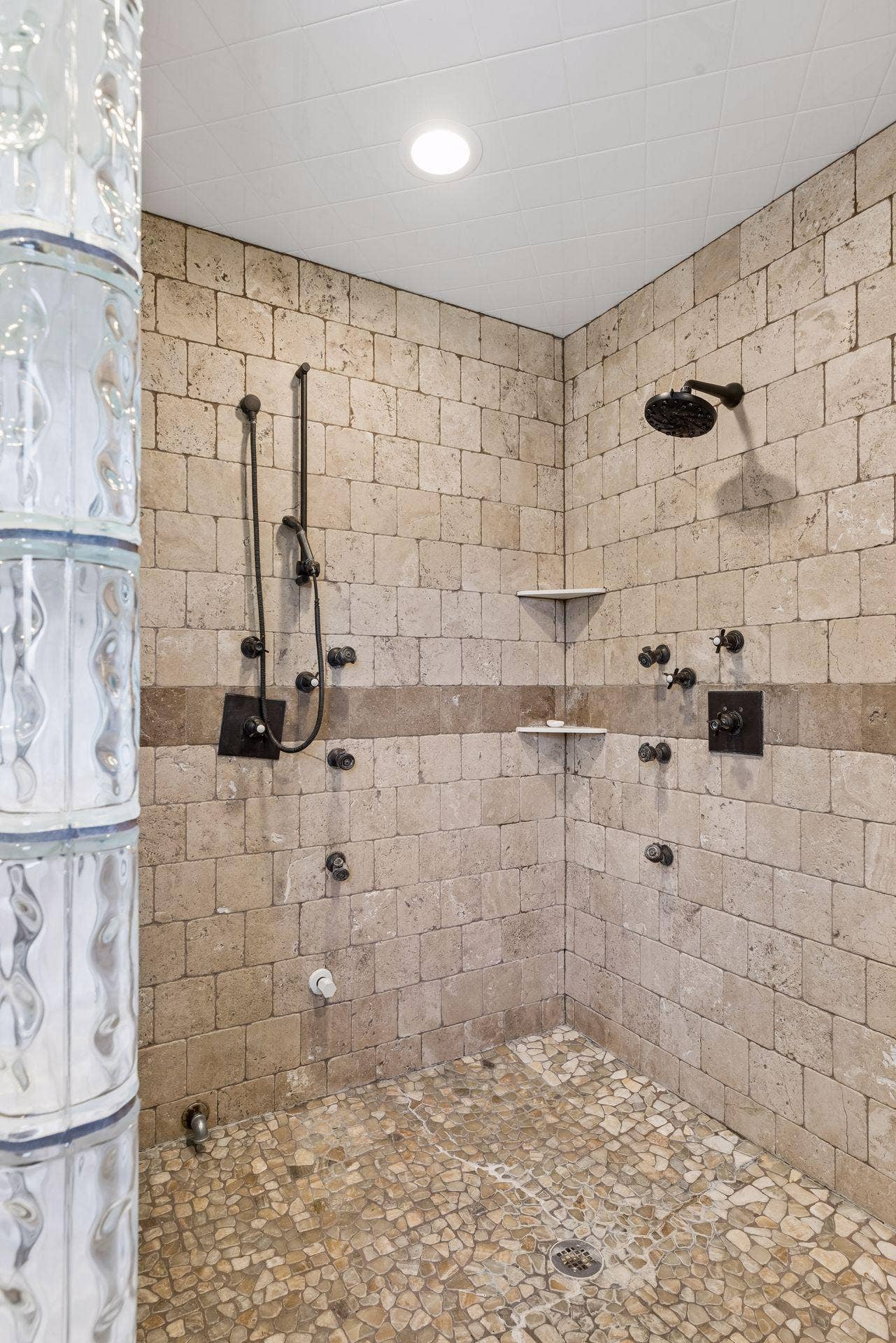 7040 132nd Street N, Hugo, MN 55038 Multi headed primary shower