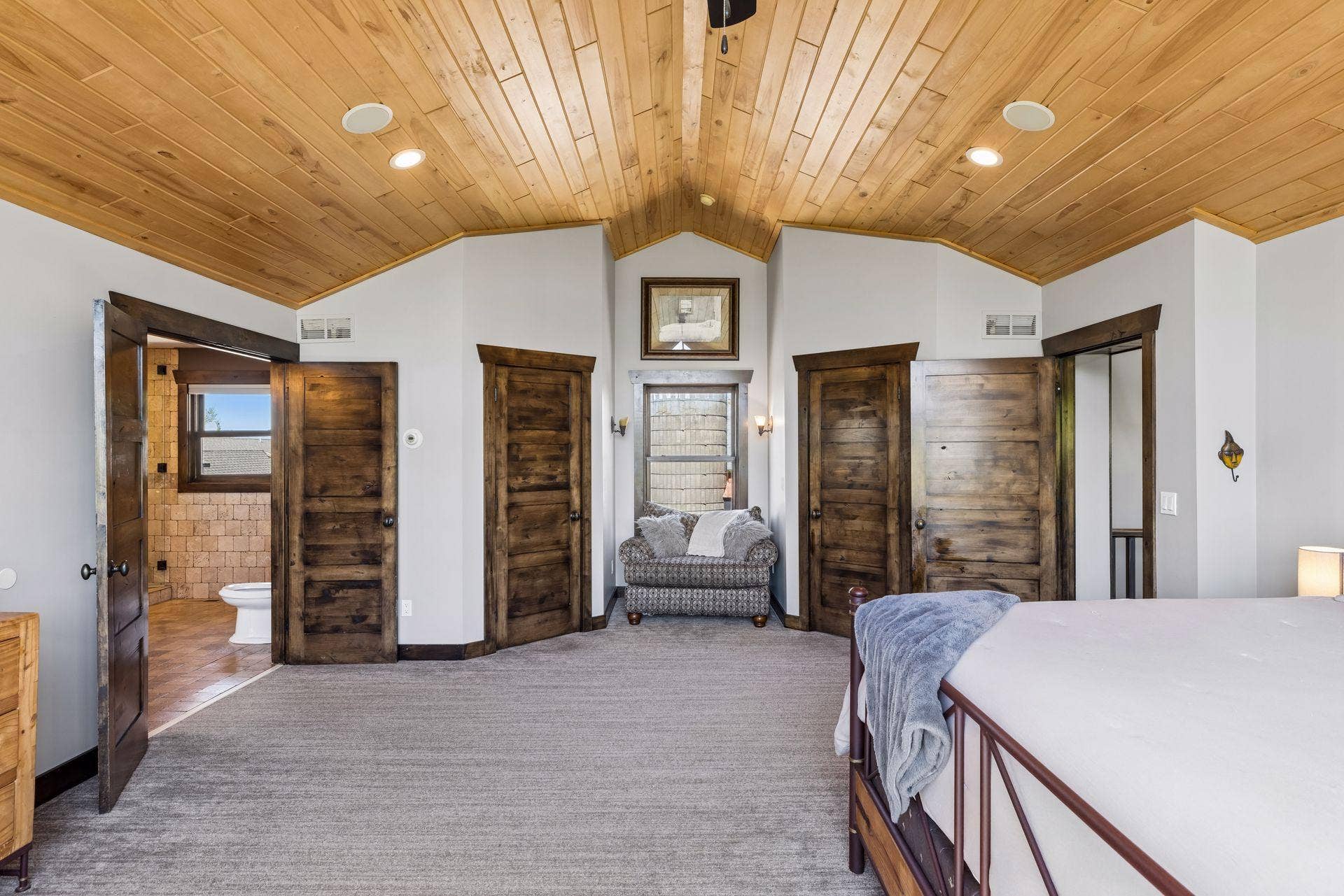 7040 132nd Street N, Hugo, MN 55038 Ornate custom woodwork throughout